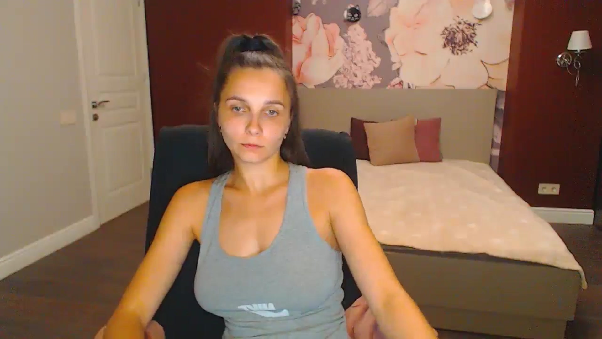 Gallery image thumbnail from Karina_Mils's myfreecams stream on, 08/24/2024, 19:34 image 12 of 20
