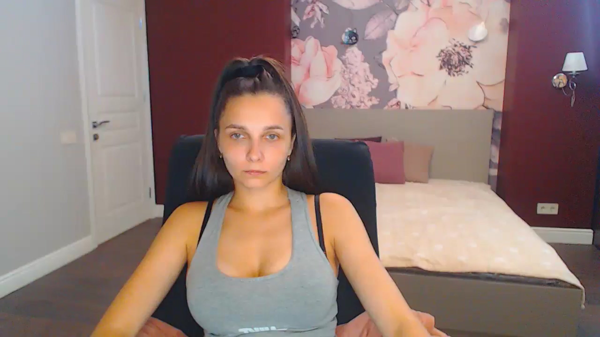 Gallery image thumbnail from Karina_Mils's myfreecams stream on, 08/25/2024, 14:02 image 18 of 20