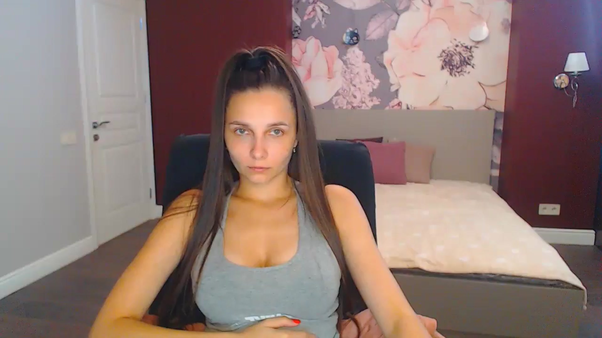 Gallery image thumbnail from Karina_Mils's myfreecams stream on, 08/25/2024, 14:02 image 1 of 20