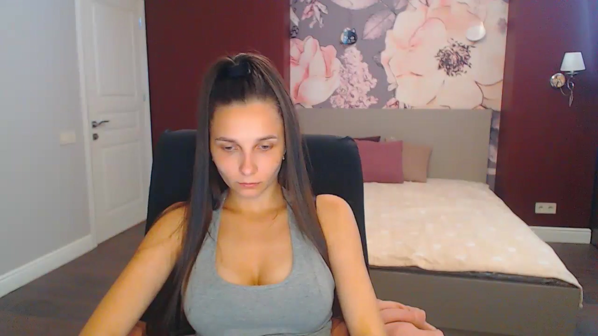 Gallery image thumbnail from Karina_Mils's myfreecams stream on, 08/25/2024, 14:02 image 15 of 20