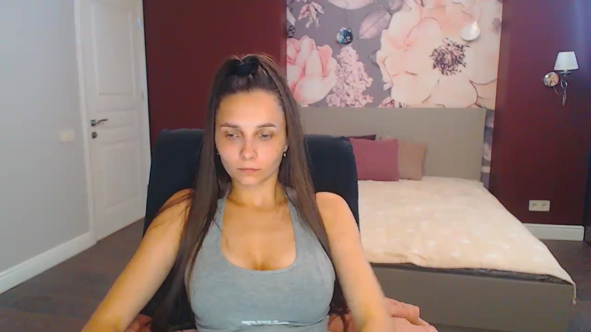 Gallery image thumbnail from Karina_Mils's myfreecams stream on, 08/25/2024, 14:02 image 11 of 20