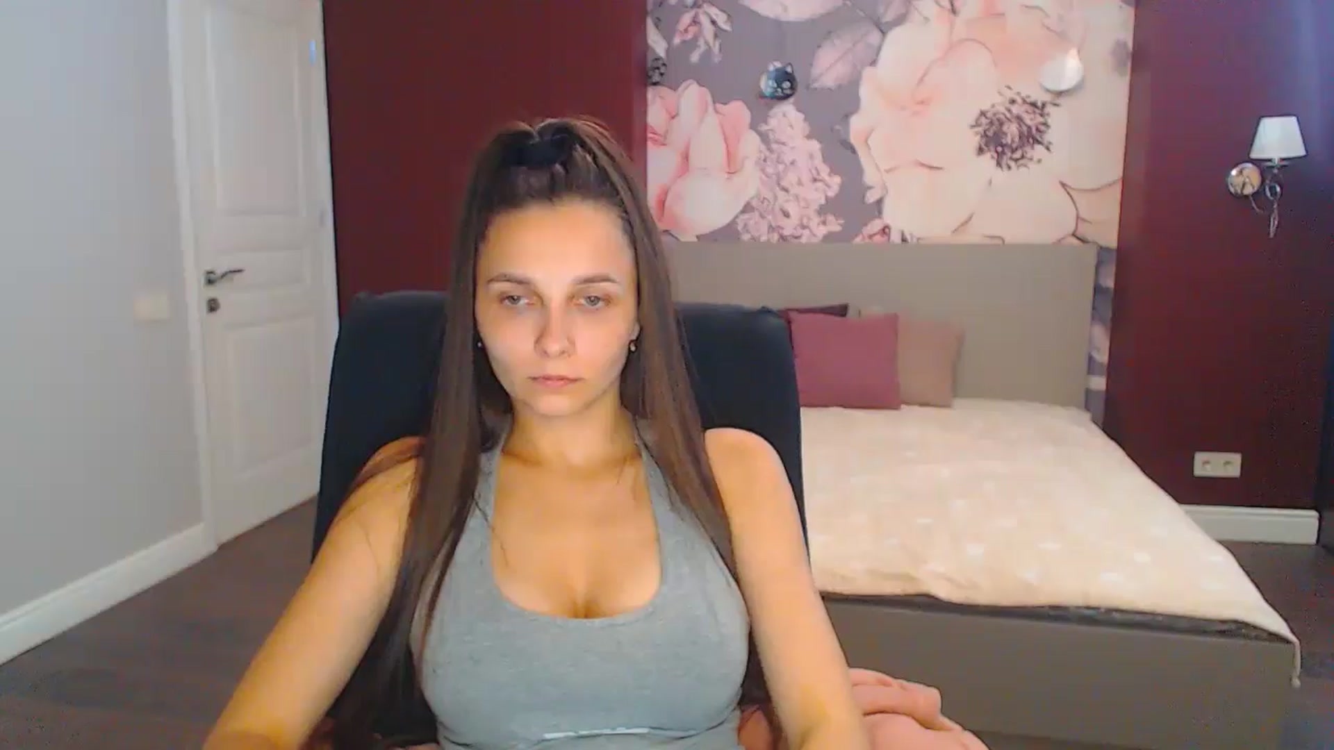 Gallery image thumbnail from Karina_Mils's myfreecams stream on, 08/25/2024, 14:02 image 8 of 20
