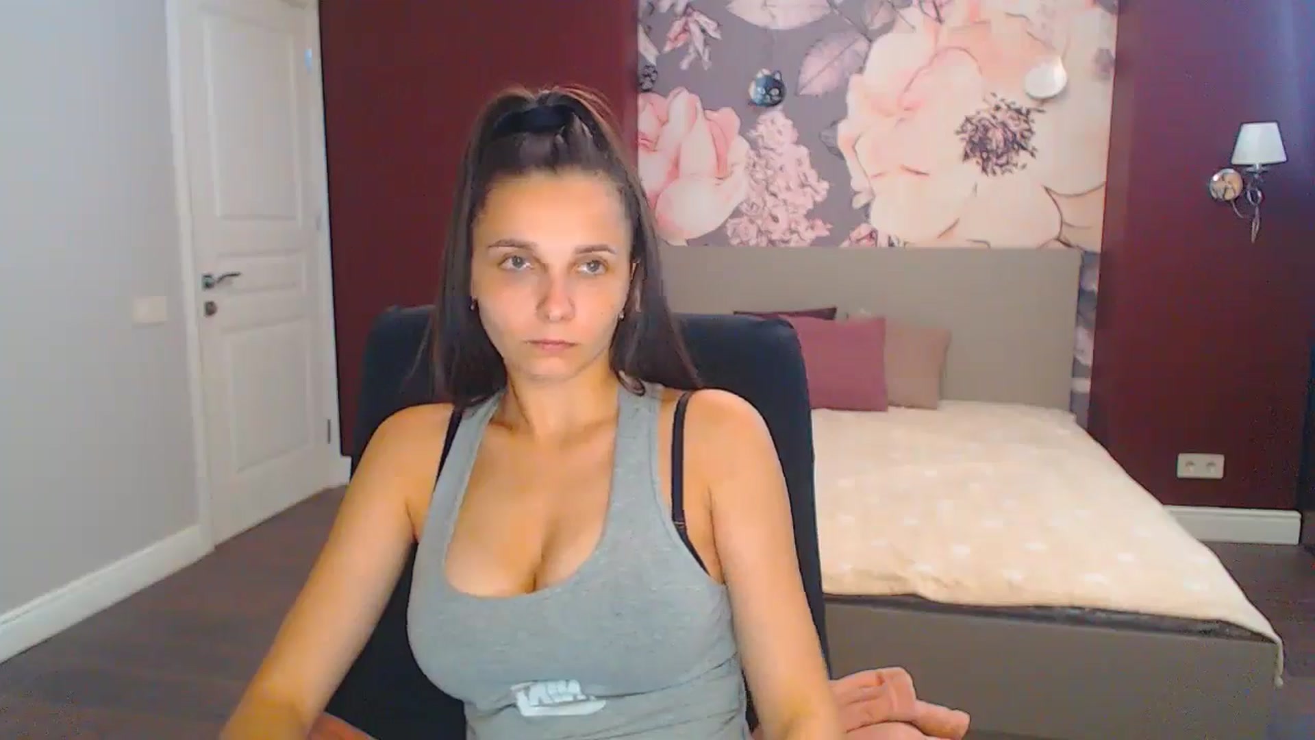 Gallery image thumbnail from Karina_Mils's myfreecams stream on, 08/25/2024, 14:02 image 20 of 20