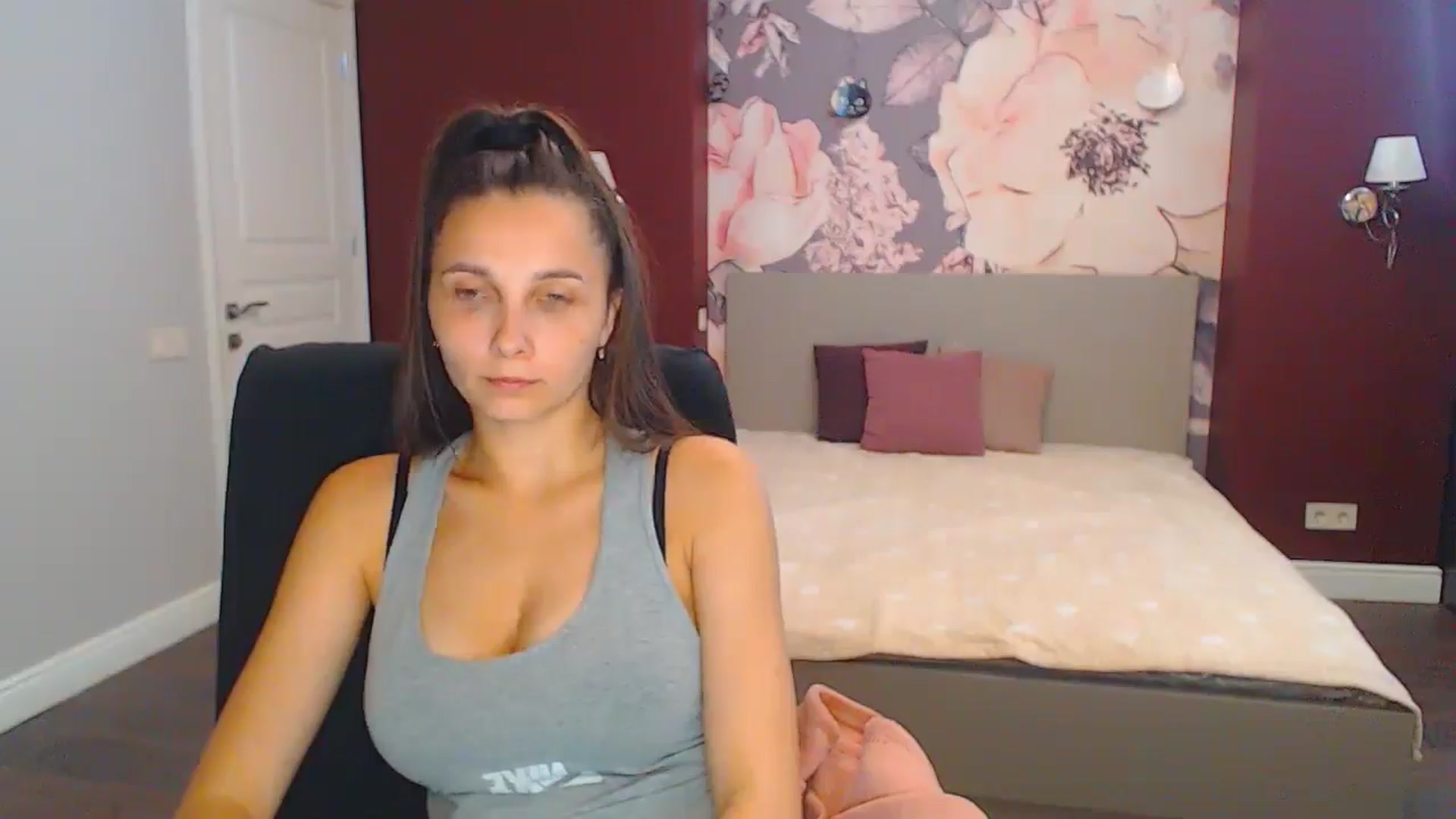 Gallery image thumbnail from Karina_Mils's myfreecams stream on, 08/25/2024, 14:47 image 6 of 20