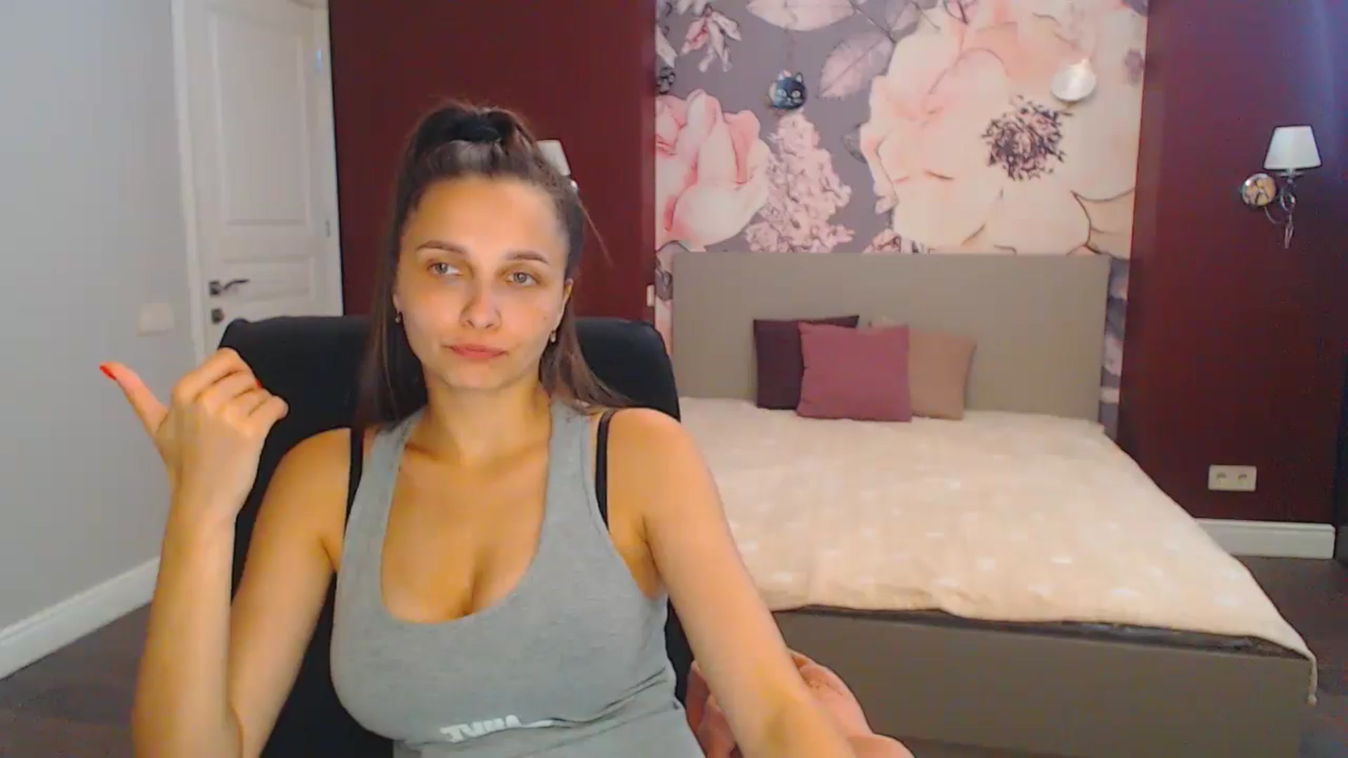 Gallery image thumbnail from Karina_Mils's myfreecams stream on, 08/25/2024, 14:47 image 7 of 20