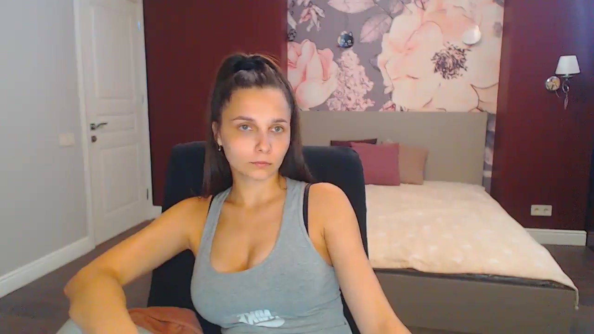 Gallery image thumbnail from Karina_Mils's myfreecams stream on, 08/25/2024, 14:47 image 14 of 20
