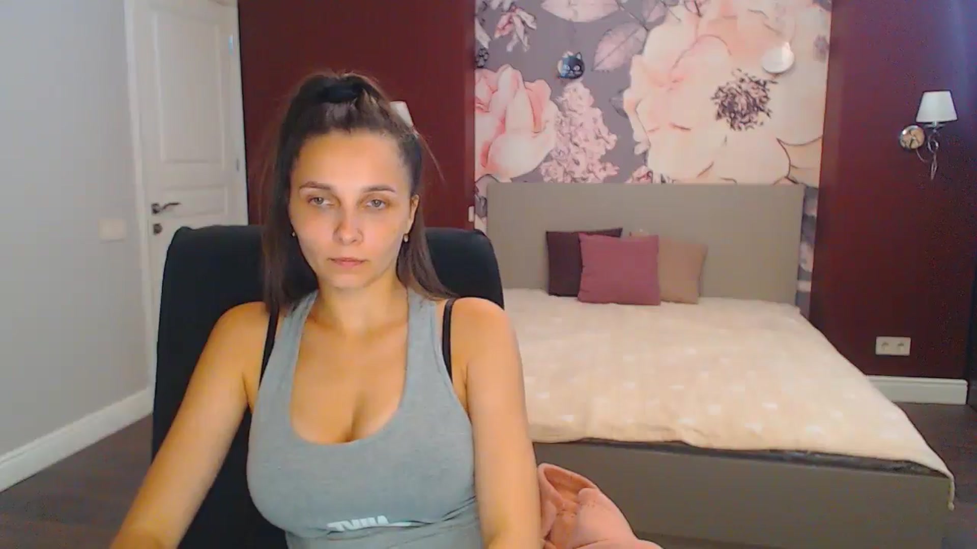 Gallery image thumbnail from Karina_Mils's myfreecams stream on, 08/25/2024, 14:47 image 9 of 20