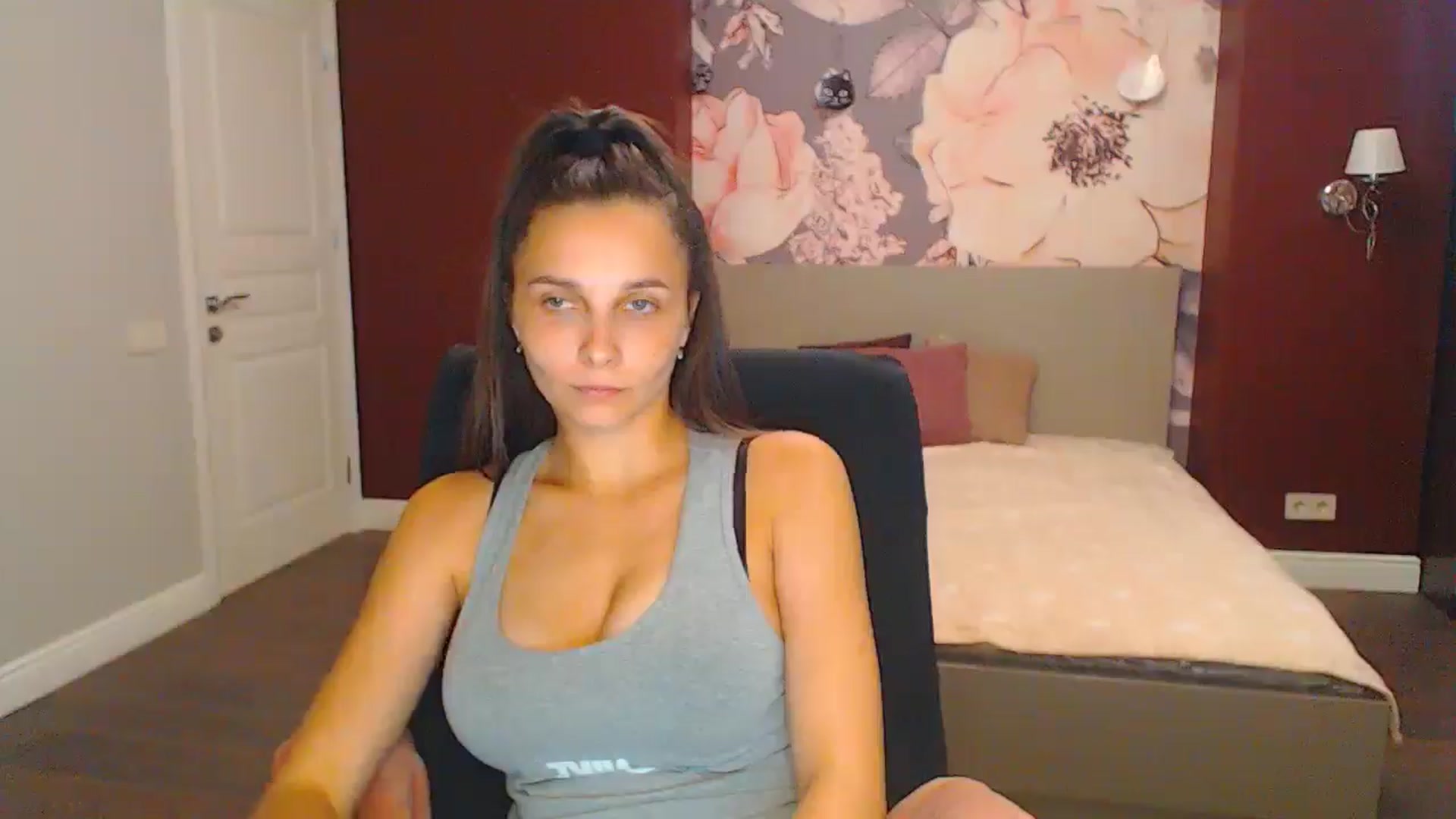 Gallery image thumbnail from Karina_Mils's myfreecams stream on, 08/25/2024, 16:18 image 5 of 20