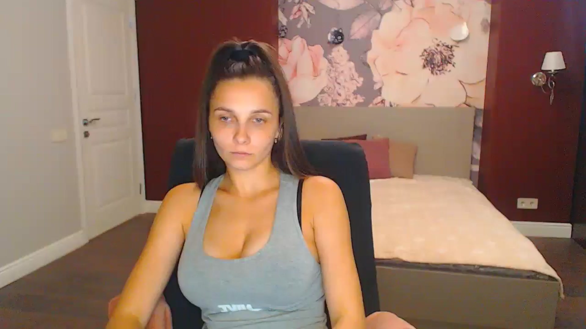Gallery image thumbnail from Karina_Mils's myfreecams stream on, 08/25/2024, 16:18 image 1 of 20