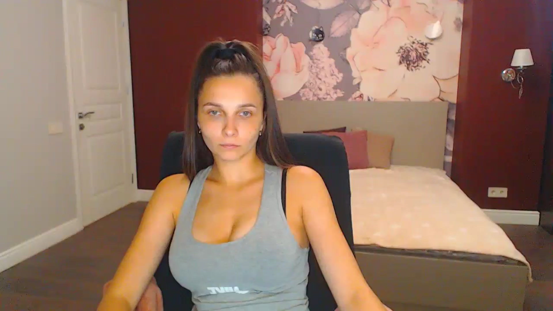 Gallery image thumbnail from Karina_Mils's myfreecams stream on, 08/25/2024, 16:18 image 2 of 20