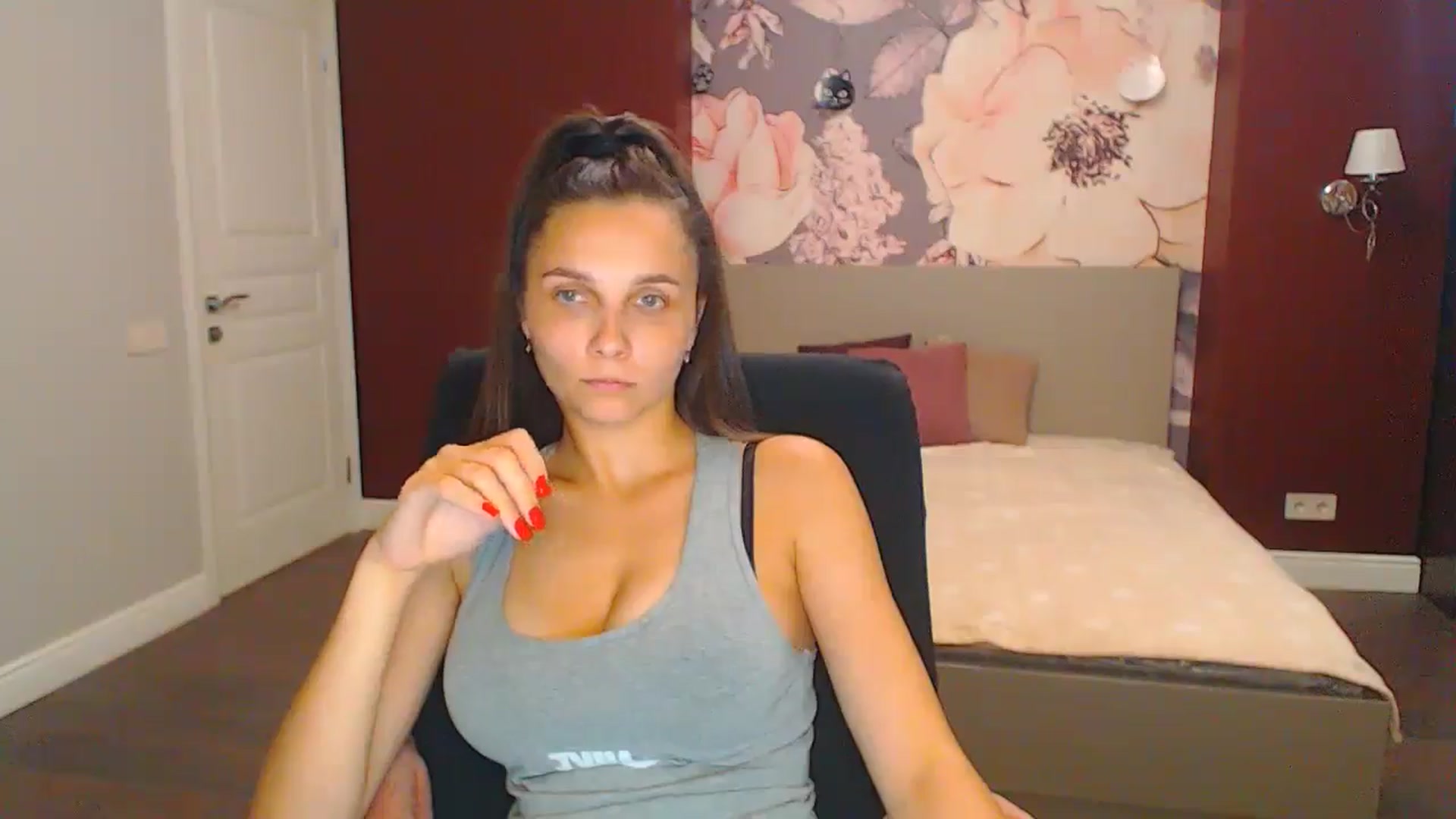 Gallery image thumbnail from Karina_Mils's myfreecams stream on, 08/25/2024, 16:18 image 3 of 20
