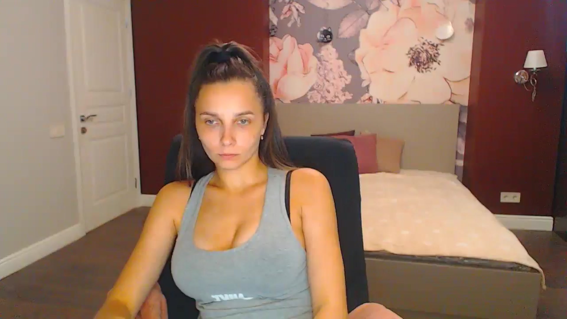 Gallery image thumbnail from Karina_Mils's myfreecams stream on, 08/25/2024, 16:18 image 4 of 20