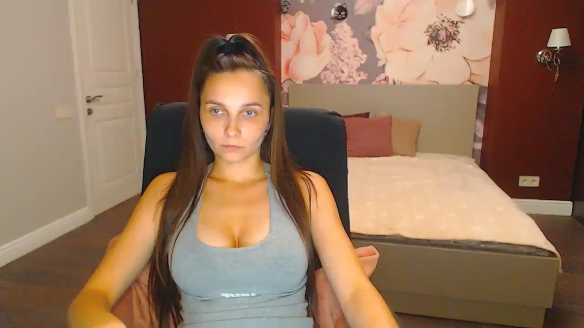 Gallery image thumbnail from Karina_Mils's myfreecams stream on, 08/25/2024, 18:51 image 18 of 20