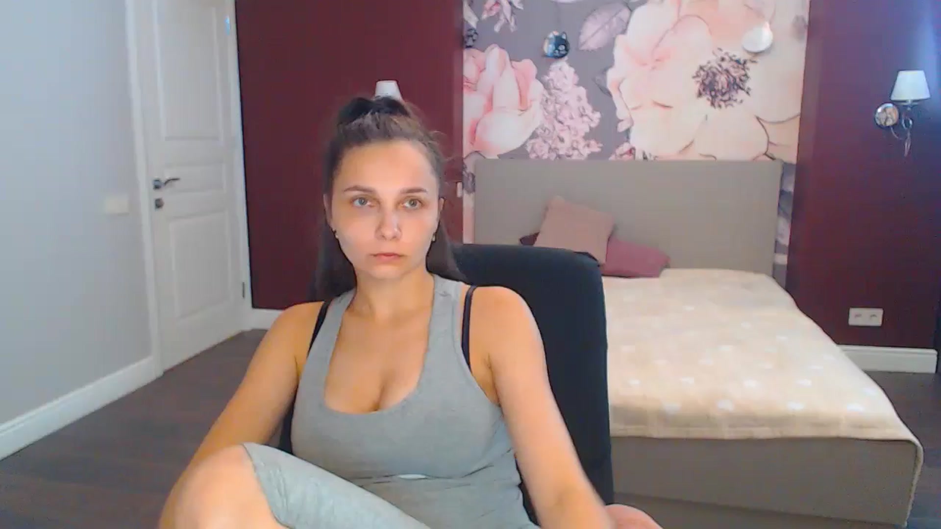 Gallery image thumbnail from Karina_Mils's myfreecams stream on, 08/26/2024, 11:47 image 1 of 20