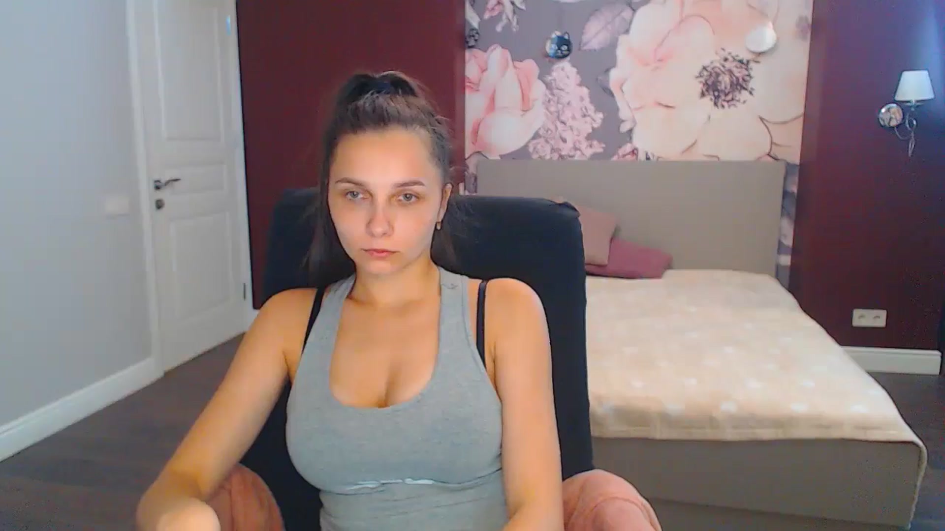 Gallery image thumbnail from Karina_Mils's myfreecams stream on, 08/26/2024, 11:47 image 9 of 20