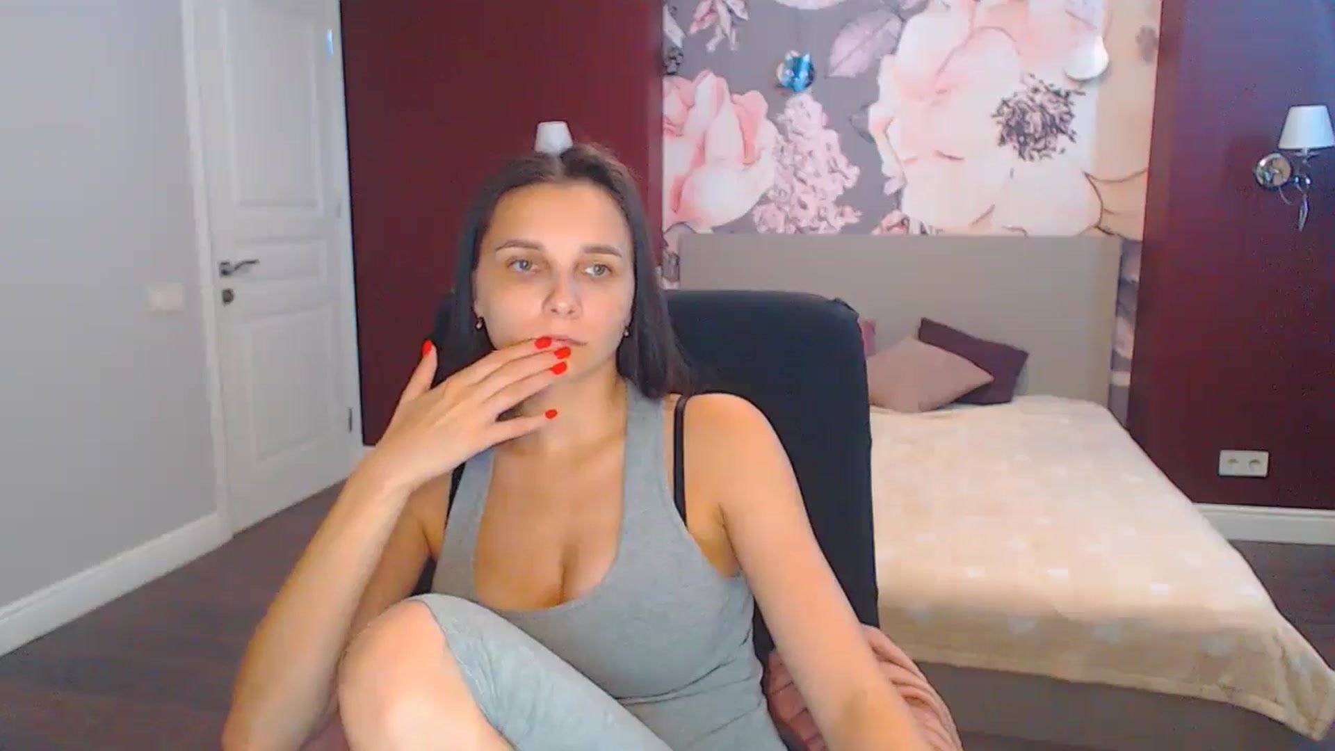 Gallery image thumbnail from Karina_Mils's myfreecams stream on, 08/29/2024, 10:00 image 5 of 20