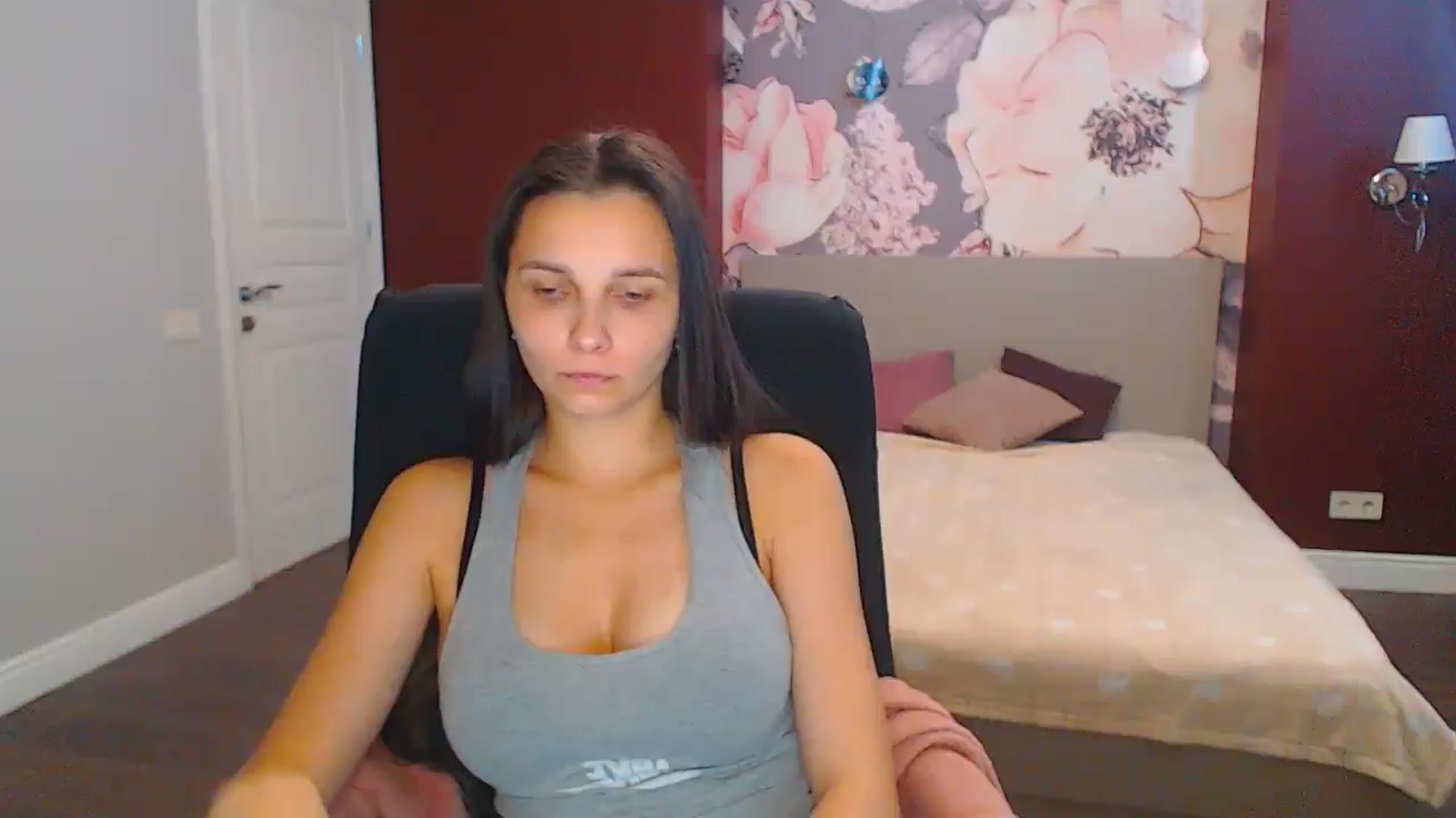 Gallery image thumbnail from Karina_Mils's myfreecams stream on, 08/29/2024, 10:00 image 20 of 20