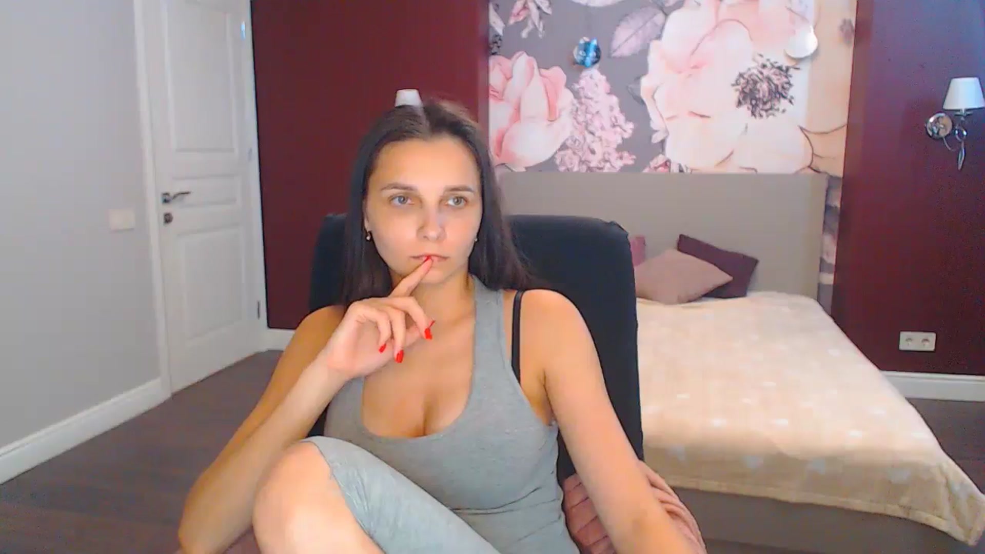 Gallery image thumbnail from Karina_Mils's myfreecams stream on, 08/29/2024, 10:00 image 2 of 20