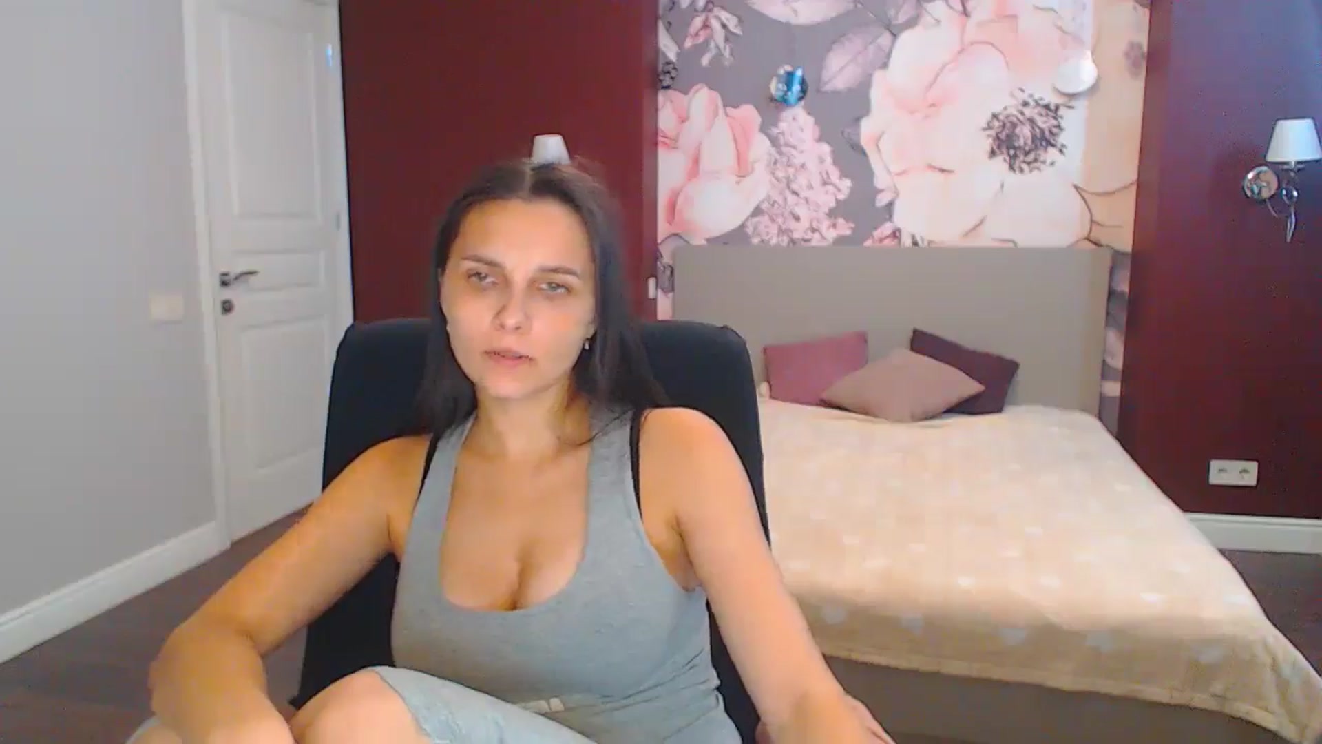 Gallery image thumbnail from Karina_Mils's myfreecams stream on, 08/29/2024, 11:08 image 16 of 20