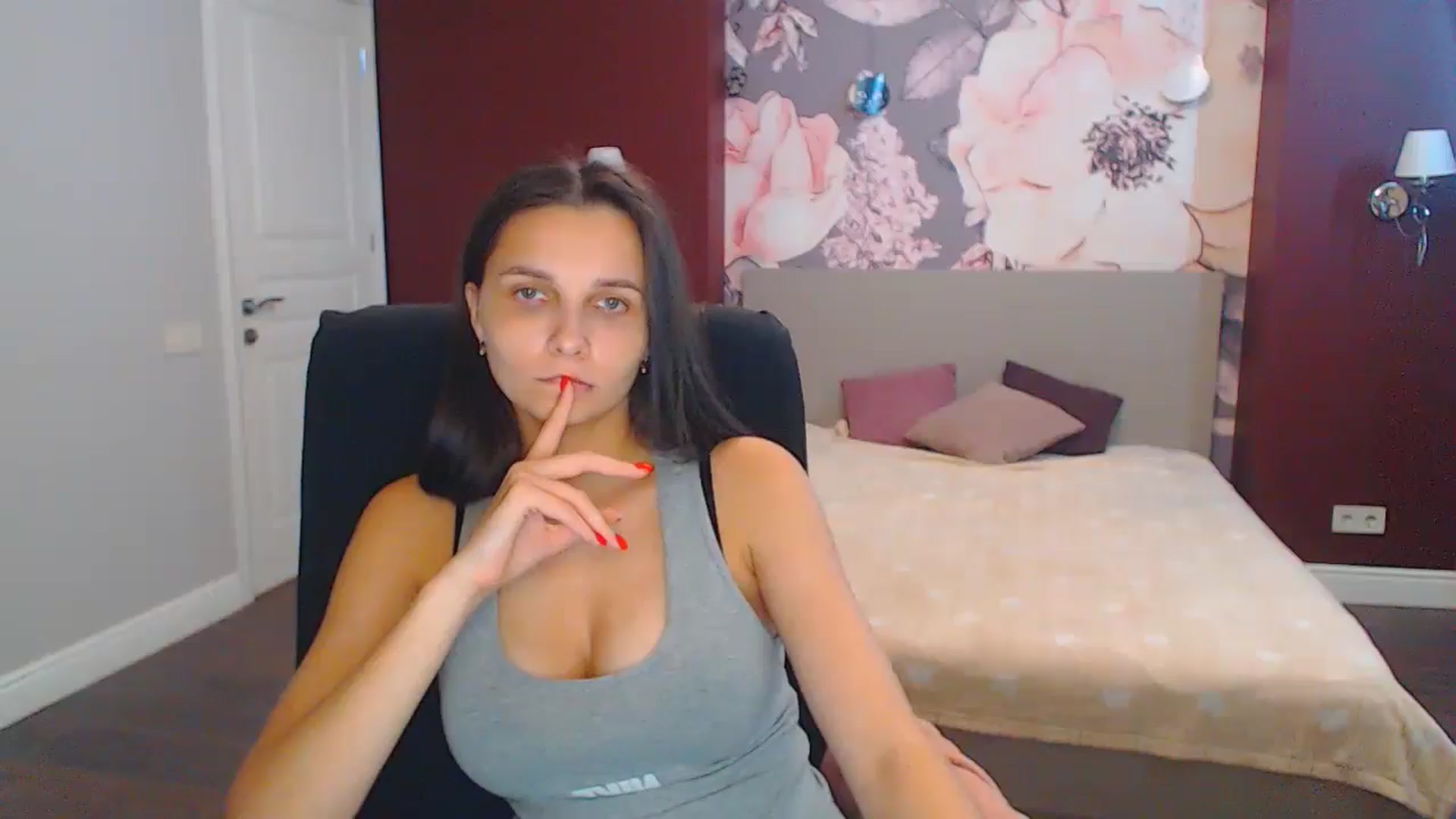 Gallery image thumbnail from Karina_Mils's myfreecams stream on, 08/29/2024, 11:08 image 20 of 20