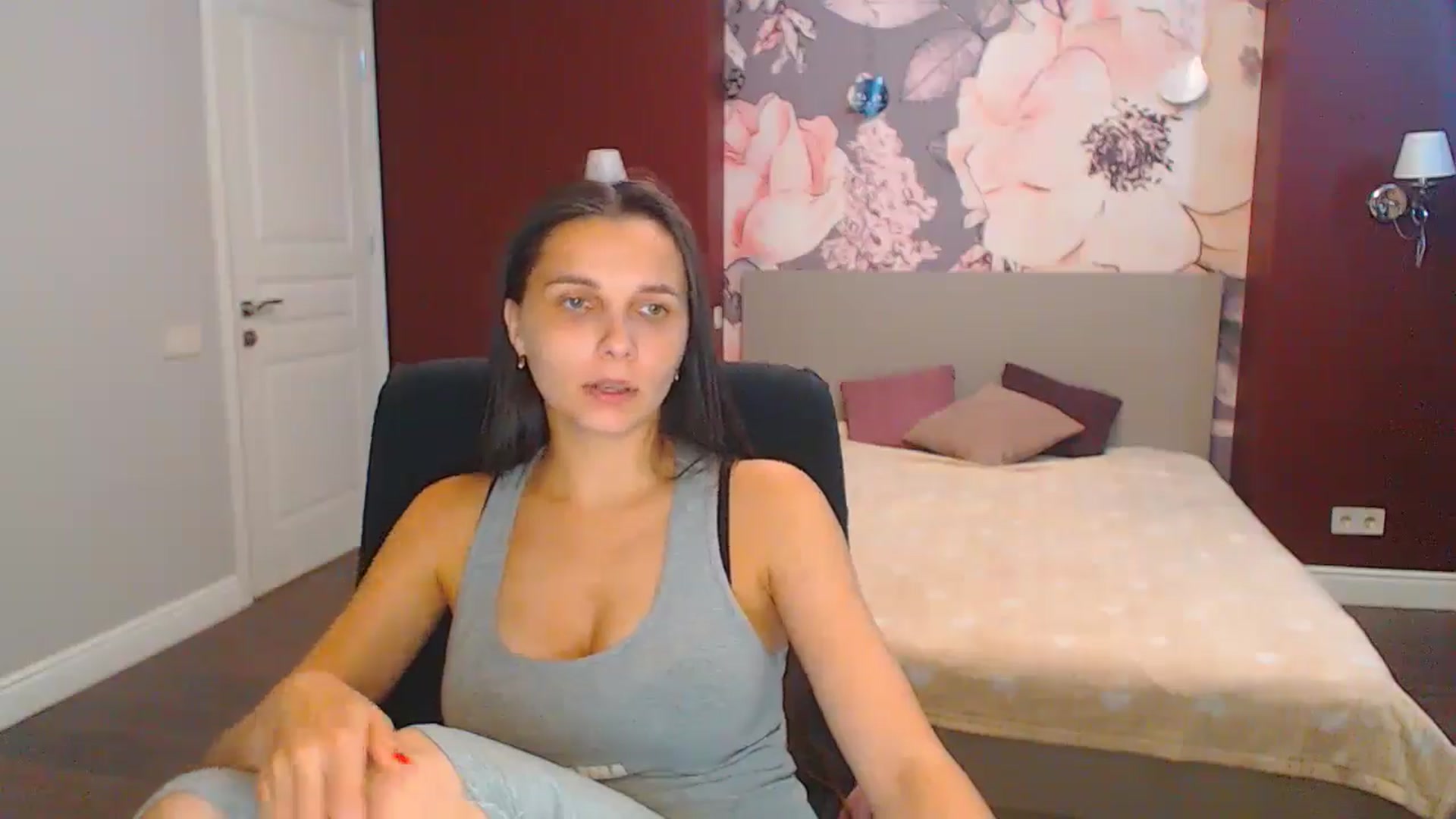 Gallery image thumbnail from Karina_Mils's myfreecams stream on, 08/29/2024, 11:08 image 9 of 20