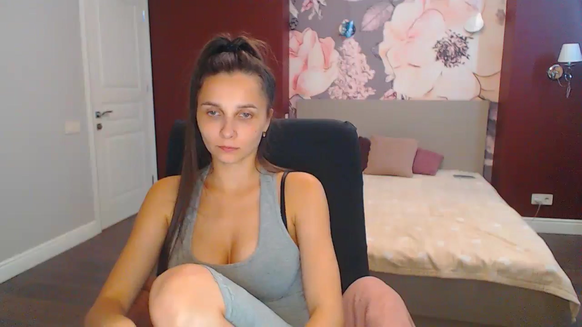 Gallery image thumbnail from Karina_Mils's myfreecams stream on, 08/30/2024, 14:51 image 10 of 20