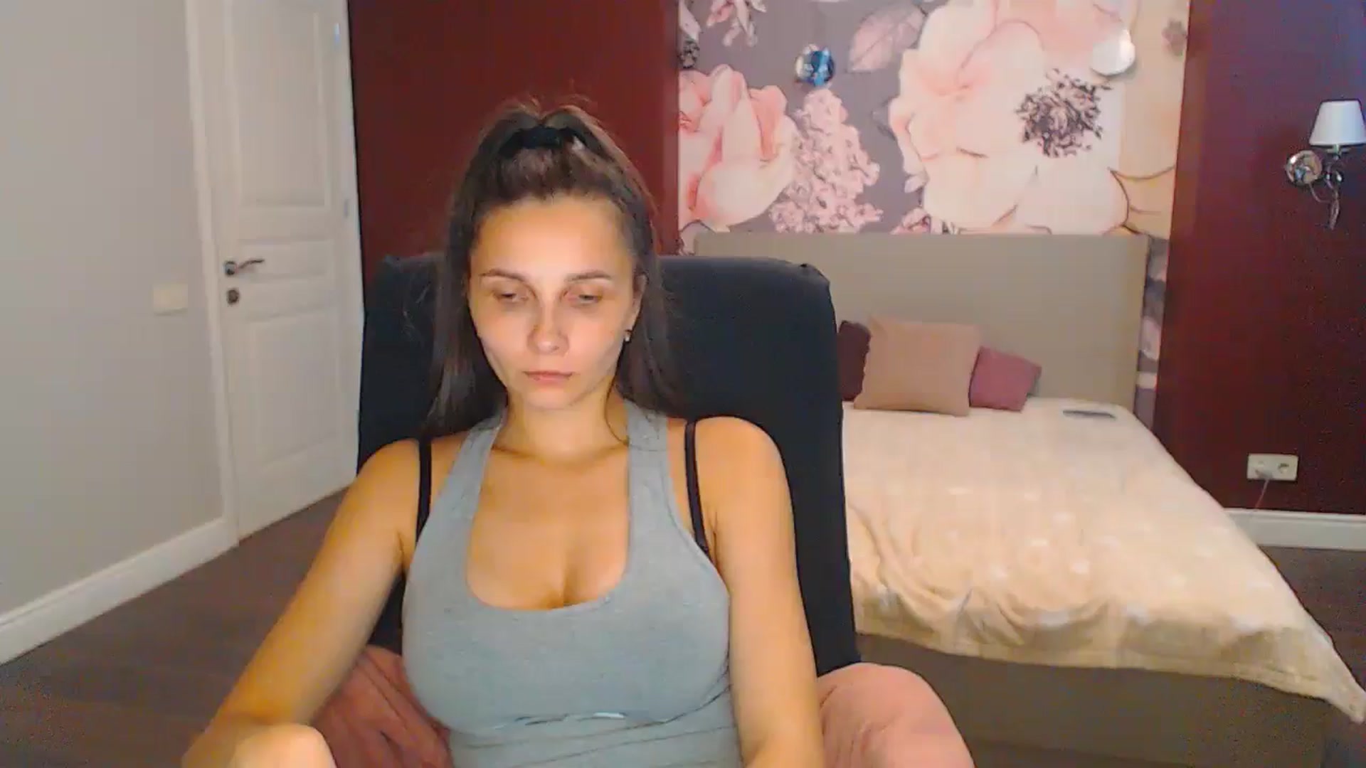 Gallery image thumbnail from Karina_Mils's myfreecams stream on, 08/30/2024, 14:51 image 15 of 20