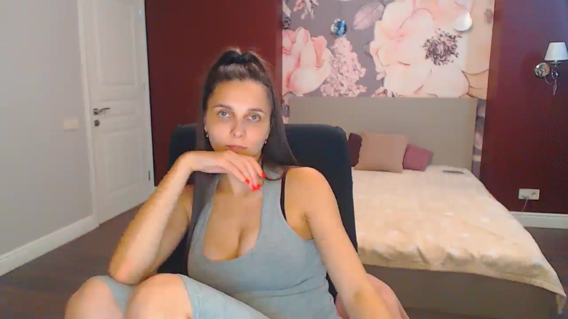 Gallery image thumbnail from Karina_Mils's myfreecams stream on, 08/30/2024, 14:51 image 13 of 20