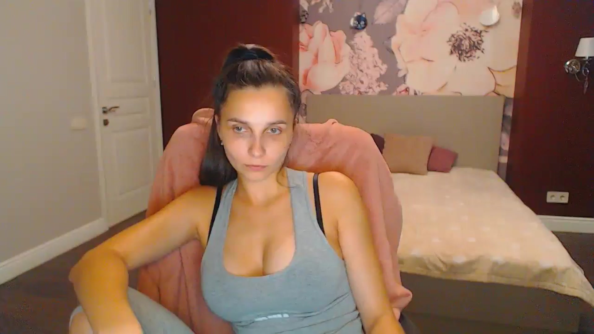 Gallery image thumbnail from Karina_Mils's myfreecams stream on, 08/30/2024, 16:08 image 3 of 20