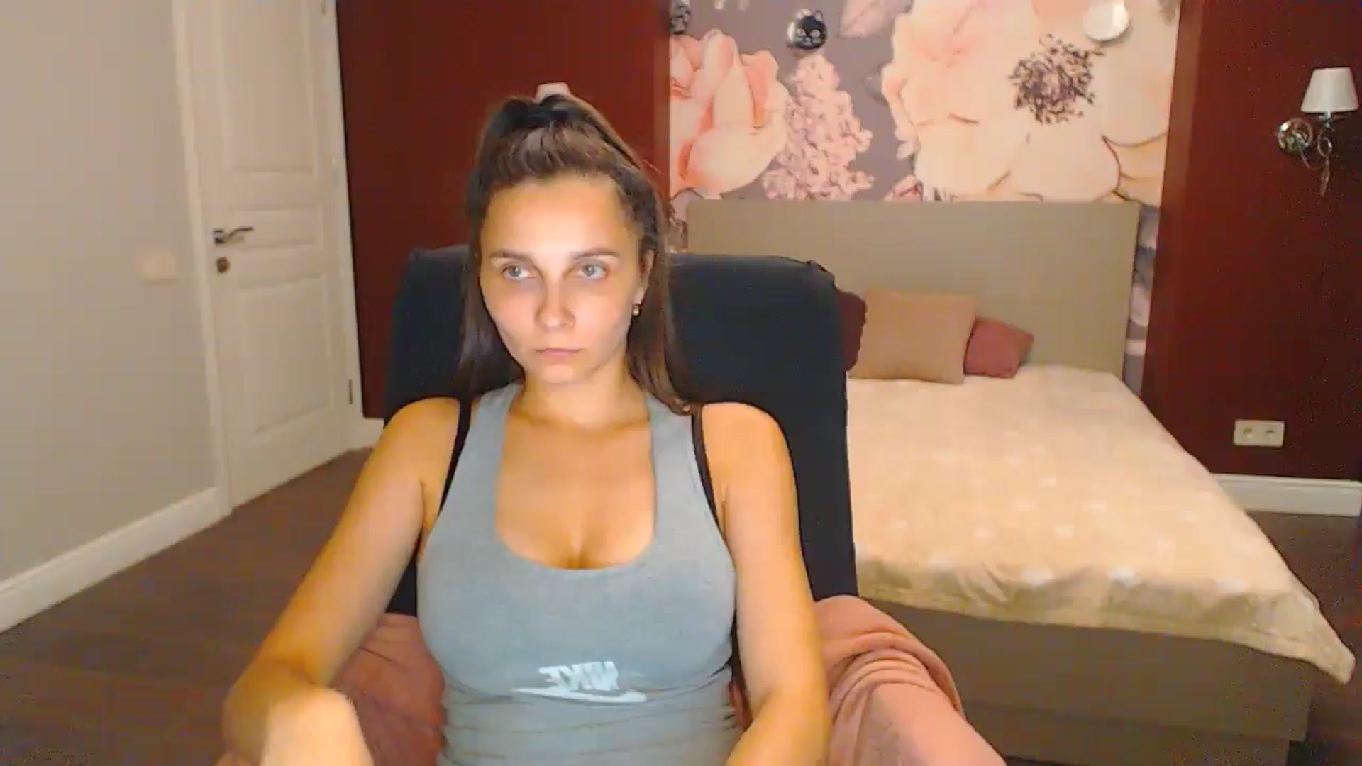 Gallery image thumbnail from Karina_Mils's myfreecams stream on, 08/30/2024, 17:00 image 10 of 20
