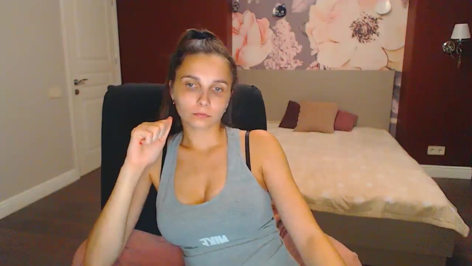 Gallery image thumbnail from Karina_Mils's myfreecams stream on, 08/30/2024, 17:00 image 8 of 20
