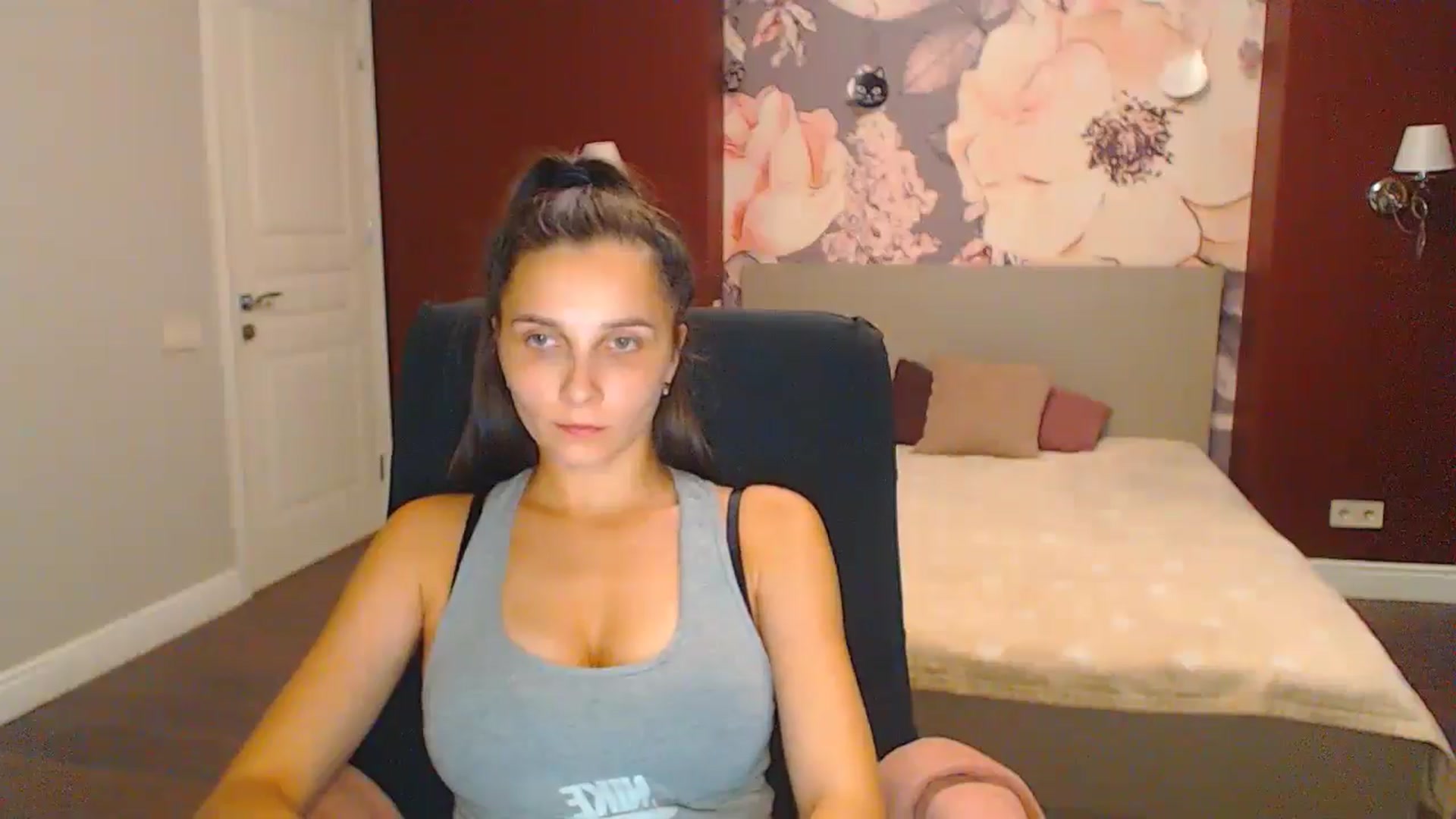 Gallery image thumbnail from Karina_Mils's myfreecams stream on, 08/30/2024, 17:32 image 5 of 20