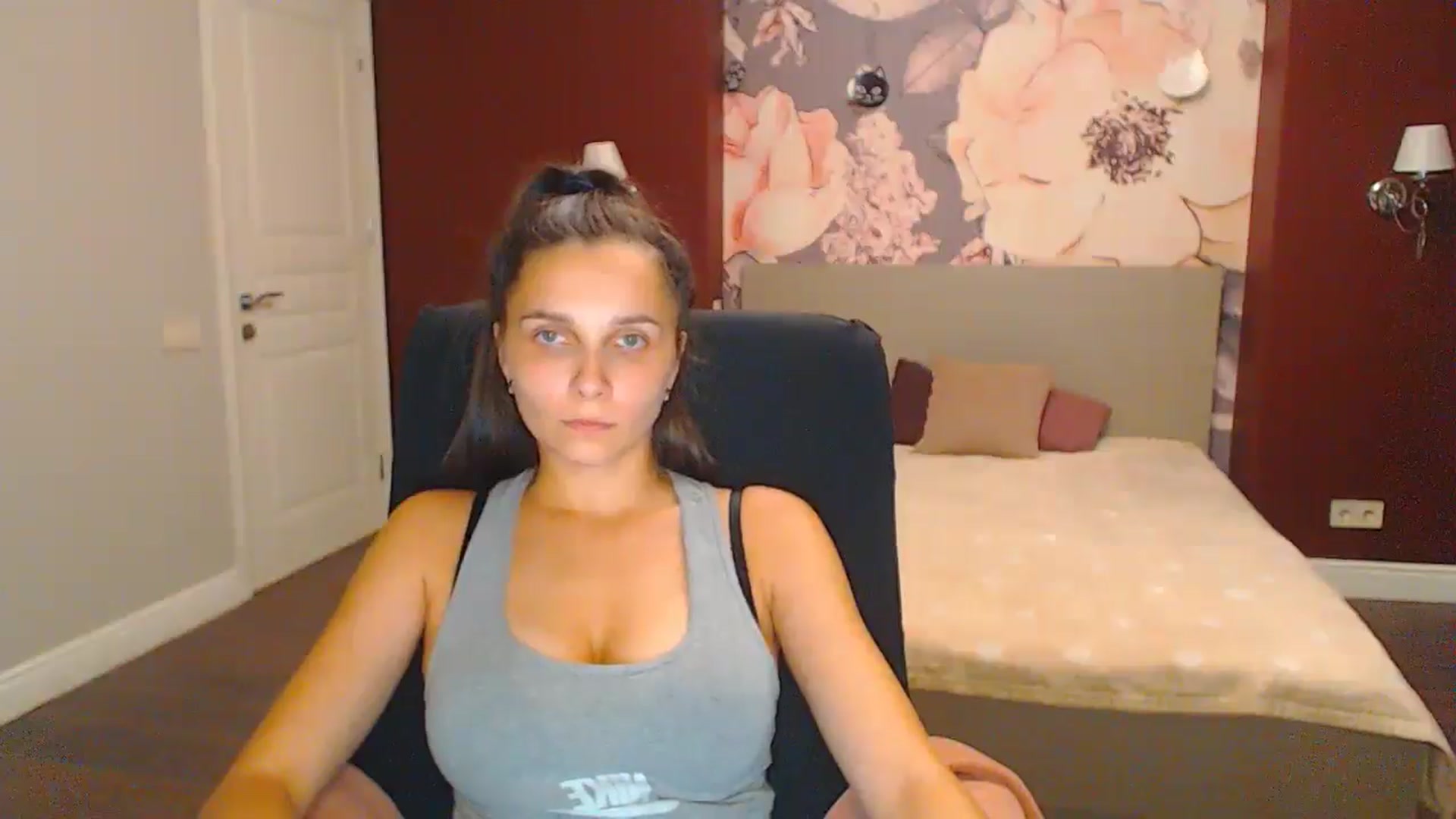 Gallery image thumbnail from Karina_Mils's myfreecams stream on, 08/30/2024, 17:32 image 7 of 20