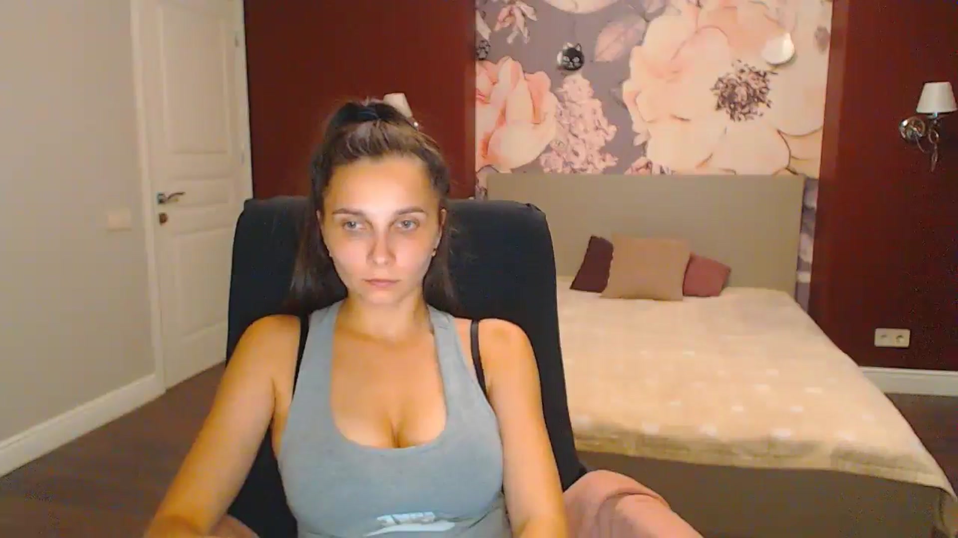 Gallery image thumbnail from Karina_Mils's myfreecams stream on, 08/30/2024, 17:32 image 20 of 20