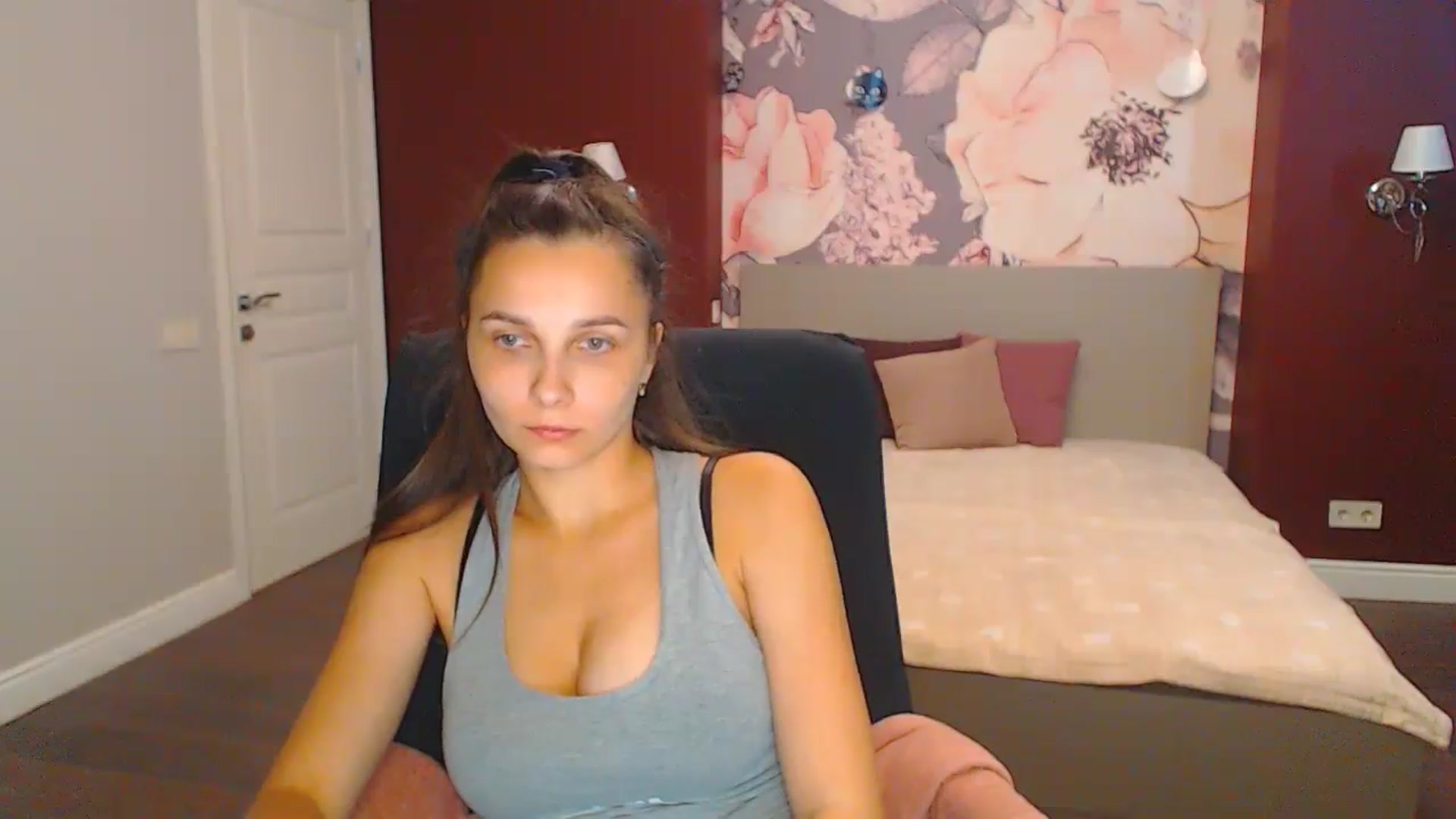 Gallery image thumbnail from Karina_Mils's myfreecams stream on, 08/31/2024, 15:18 image 15 of 20