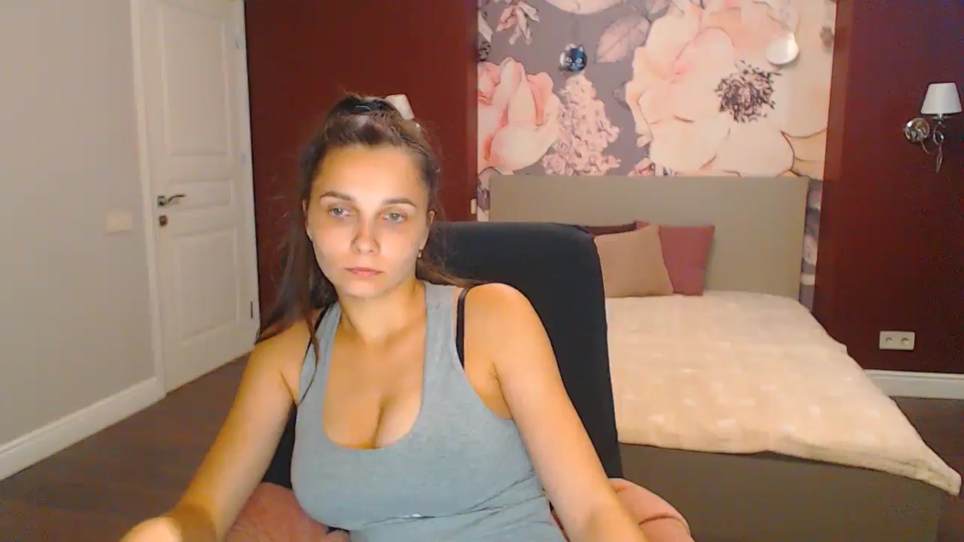 Gallery image thumbnail from Karina_Mils's myfreecams stream on, 08/31/2024, 15:18 image 6 of 20