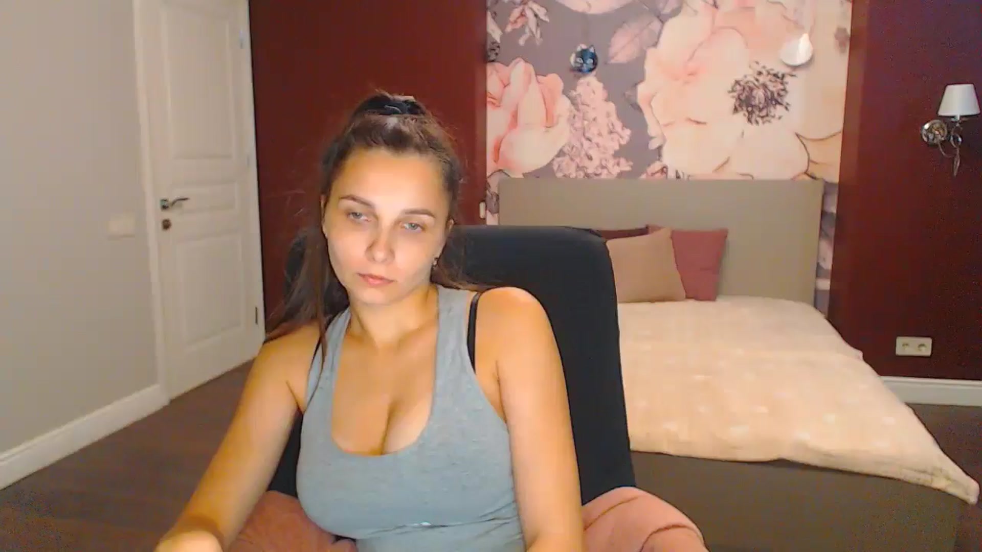 Gallery image thumbnail from Karina_Mils's myfreecams stream on, 08/31/2024, 15:18 image 5 of 20