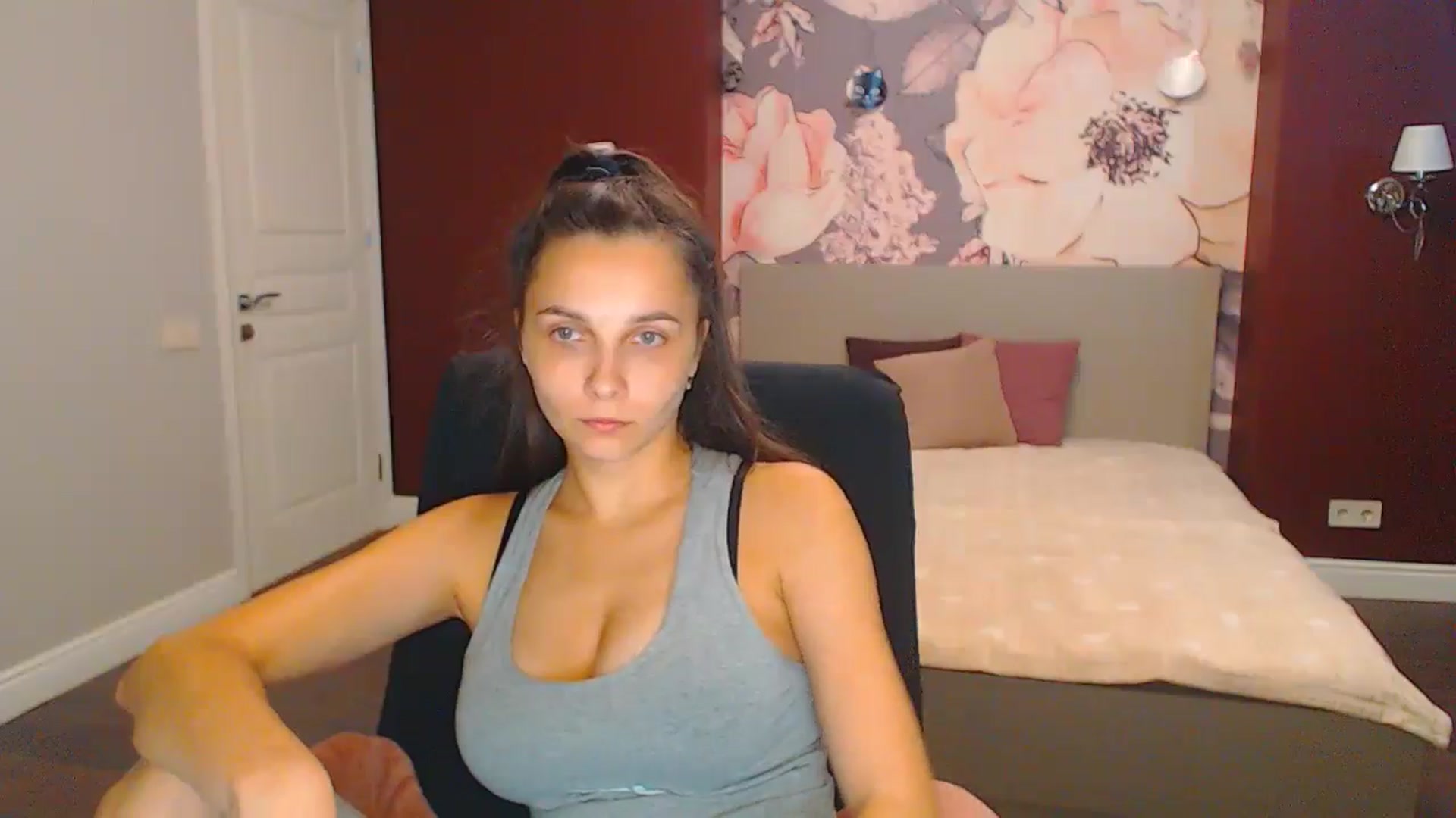 Gallery image thumbnail from Karina_Mils's myfreecams stream on, 08/31/2024, 15:18 image 17 of 20