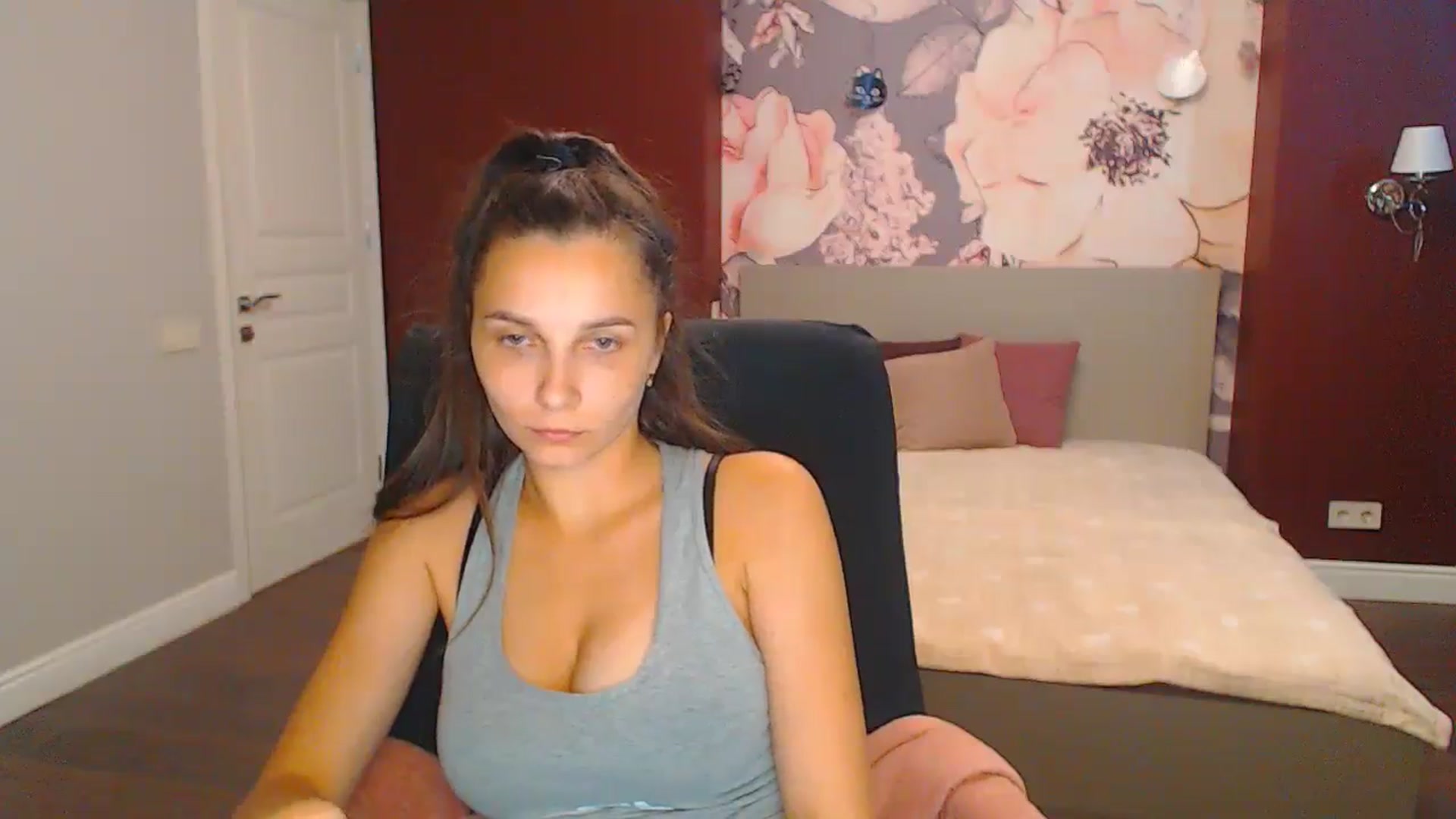 Gallery image thumbnail from Karina_Mils's myfreecams stream on, 08/31/2024, 15:18 image 13 of 20