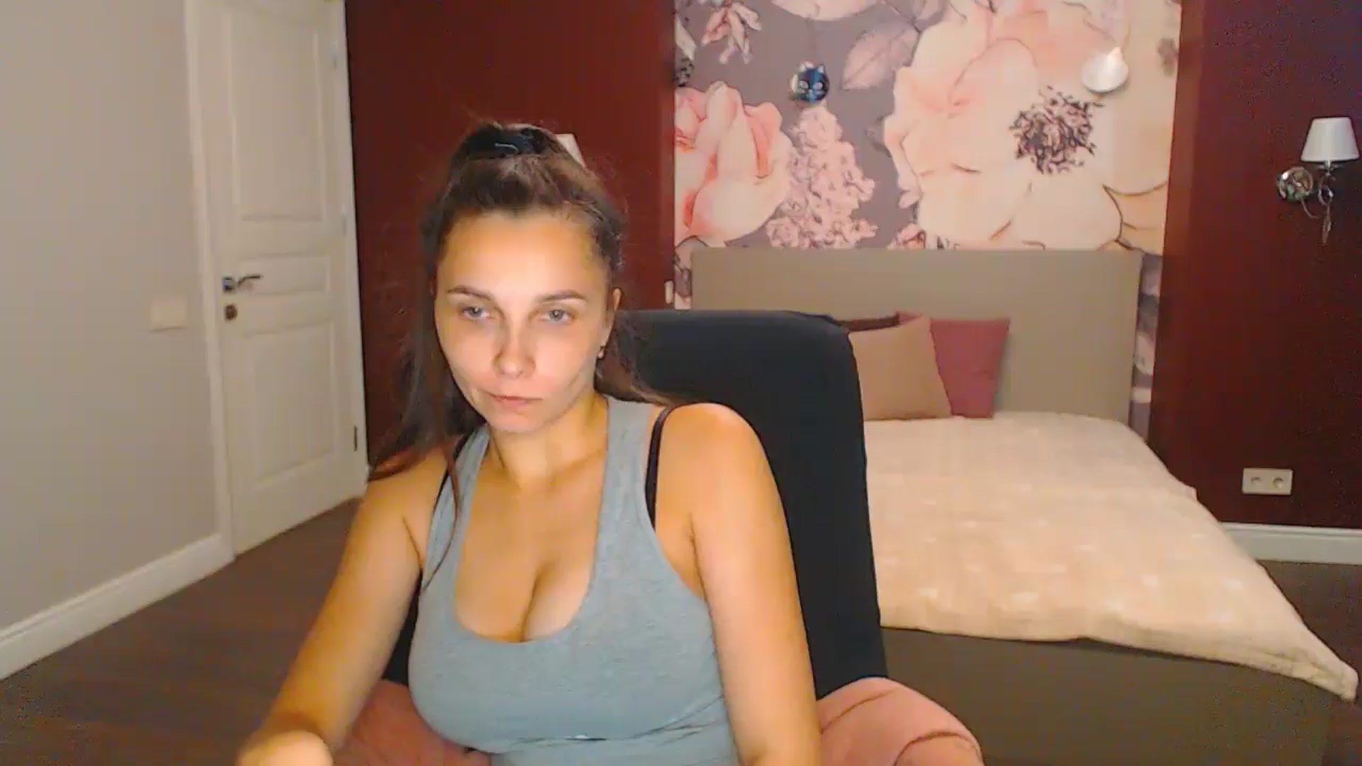 Gallery image thumbnail from Karina_Mils's myfreecams stream on, 08/31/2024, 15:18 image 8 of 20