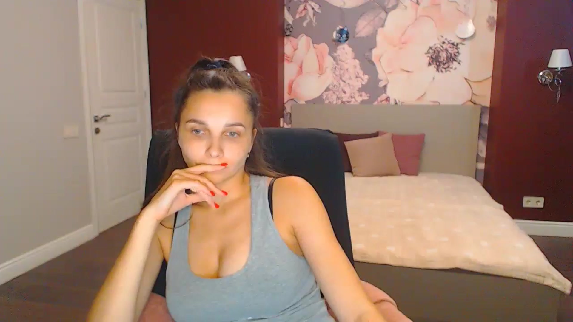 Gallery image thumbnail from Karina_Mils's myfreecams stream on, 08/31/2024, 15:18 image 16 of 20