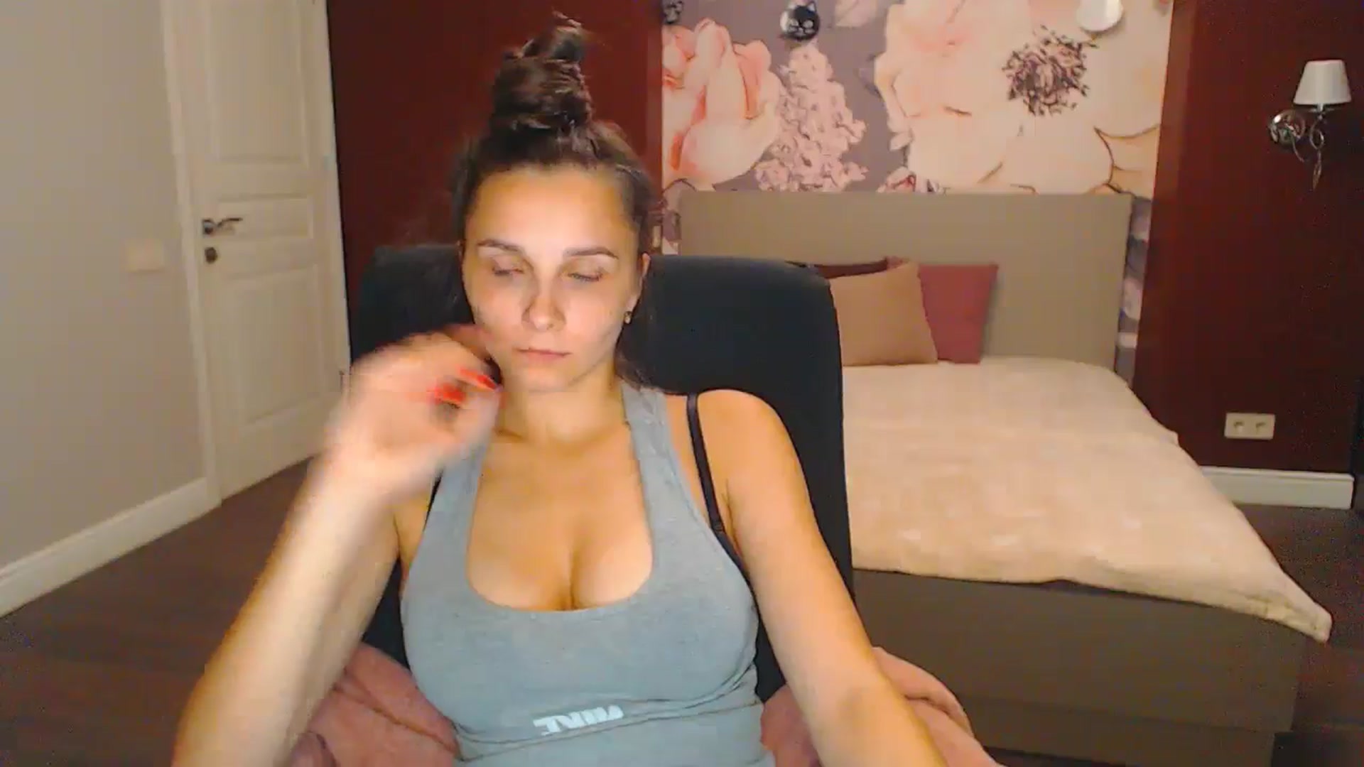 Gallery image thumbnail from Karina_Mils's myfreecams stream on, 08/31/2024, 16:18 image 13 of 20