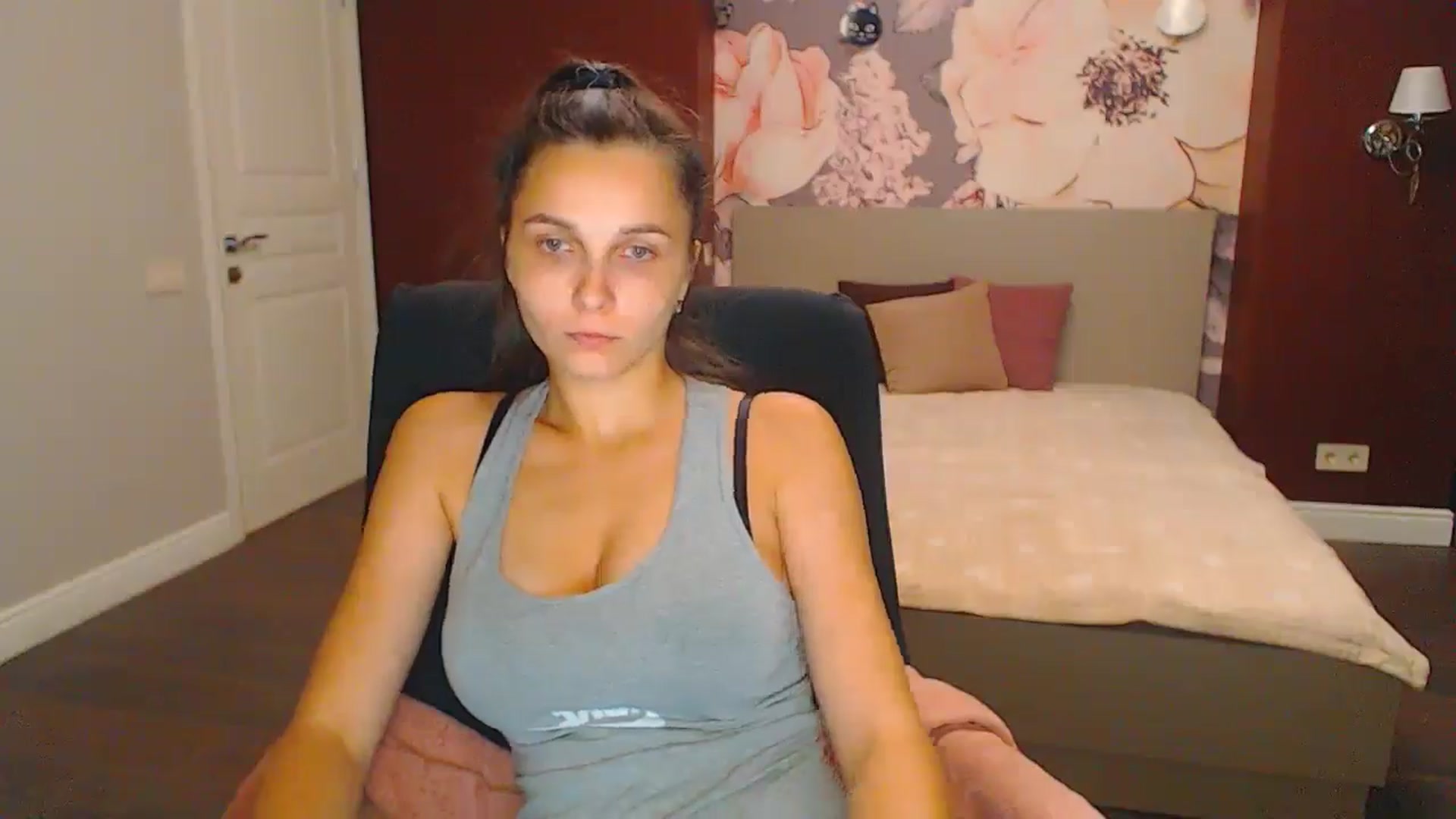 Gallery image thumbnail from Karina_Mils's myfreecams stream on, 08/31/2024, 16:18 image 7 of 20