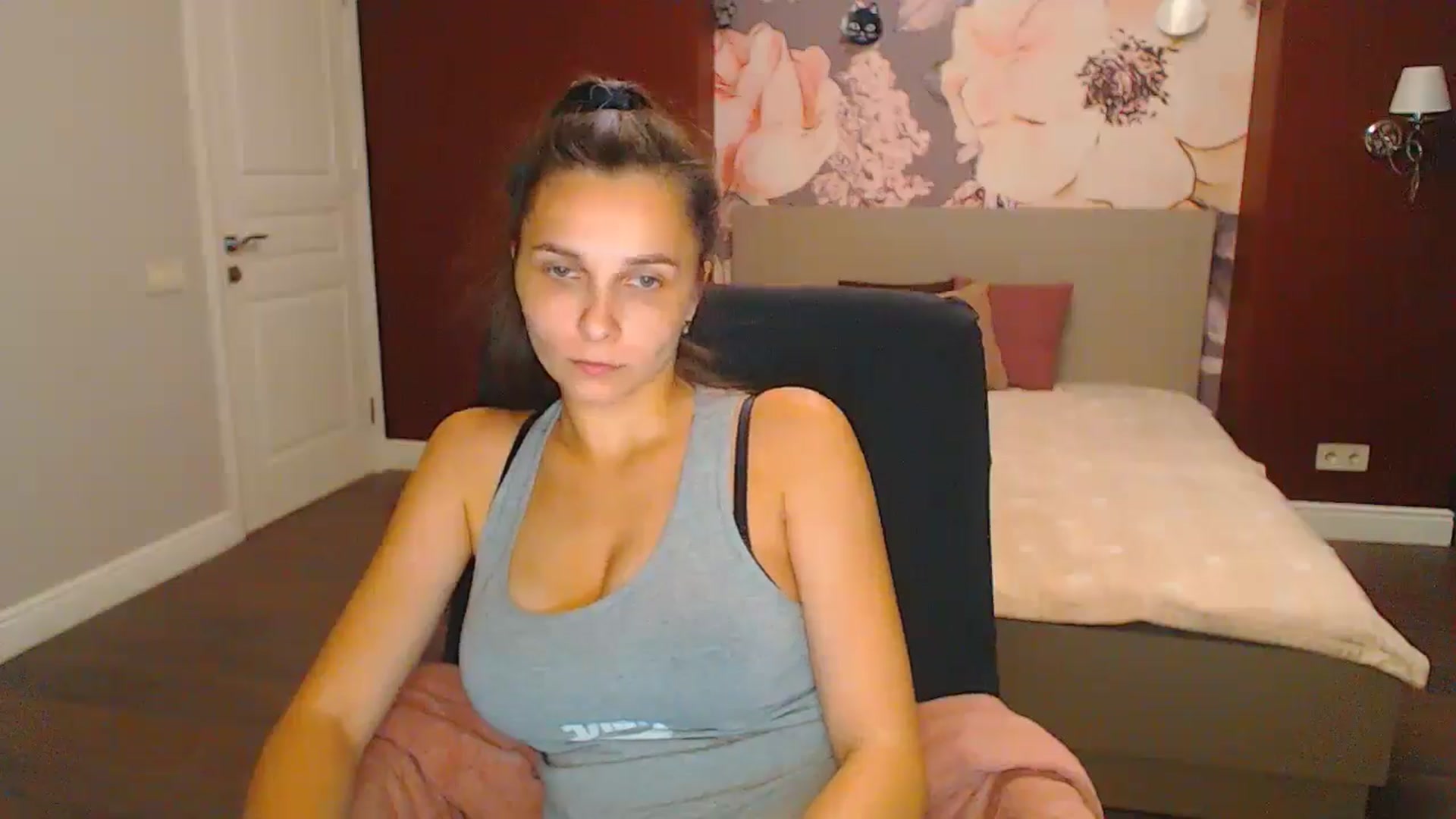 Gallery image thumbnail from Karina_Mils's myfreecams stream on, 08/31/2024, 16:18 image 5 of 20