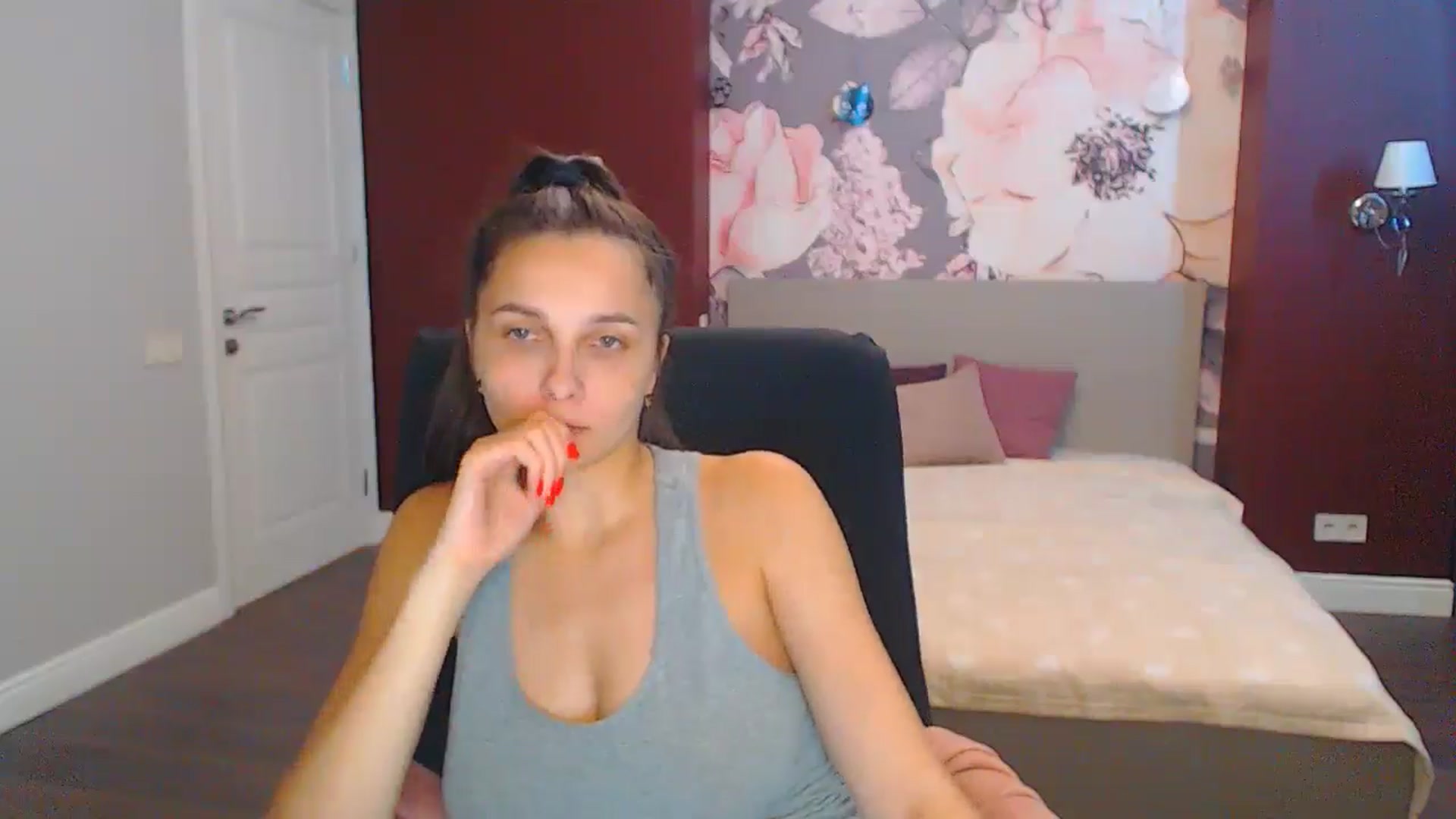 Gallery image thumbnail from Karina_Mils's myfreecams stream on, 09/01/2024, 07:12 image 17 of 20