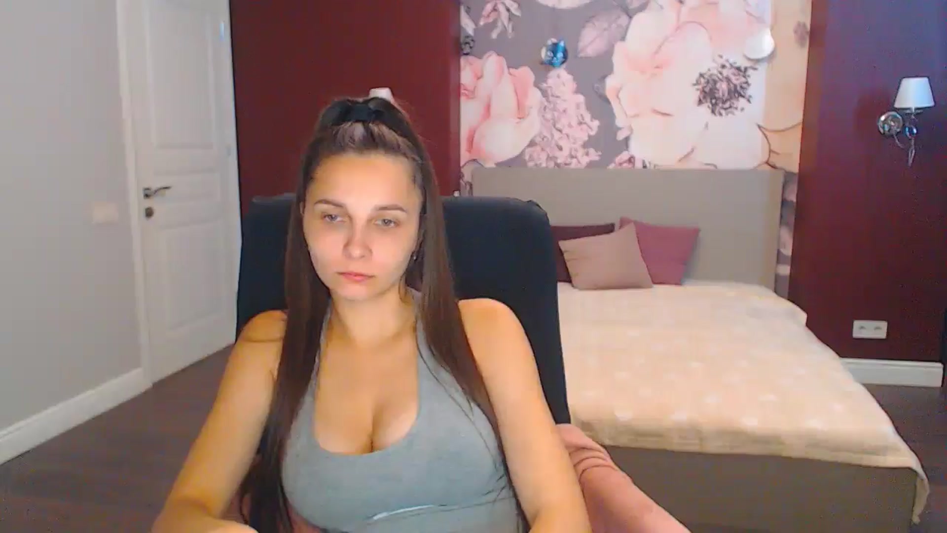 Gallery image thumbnail from Karina_Mils's myfreecams stream on, 09/01/2024, 07:12 image 6 of 20