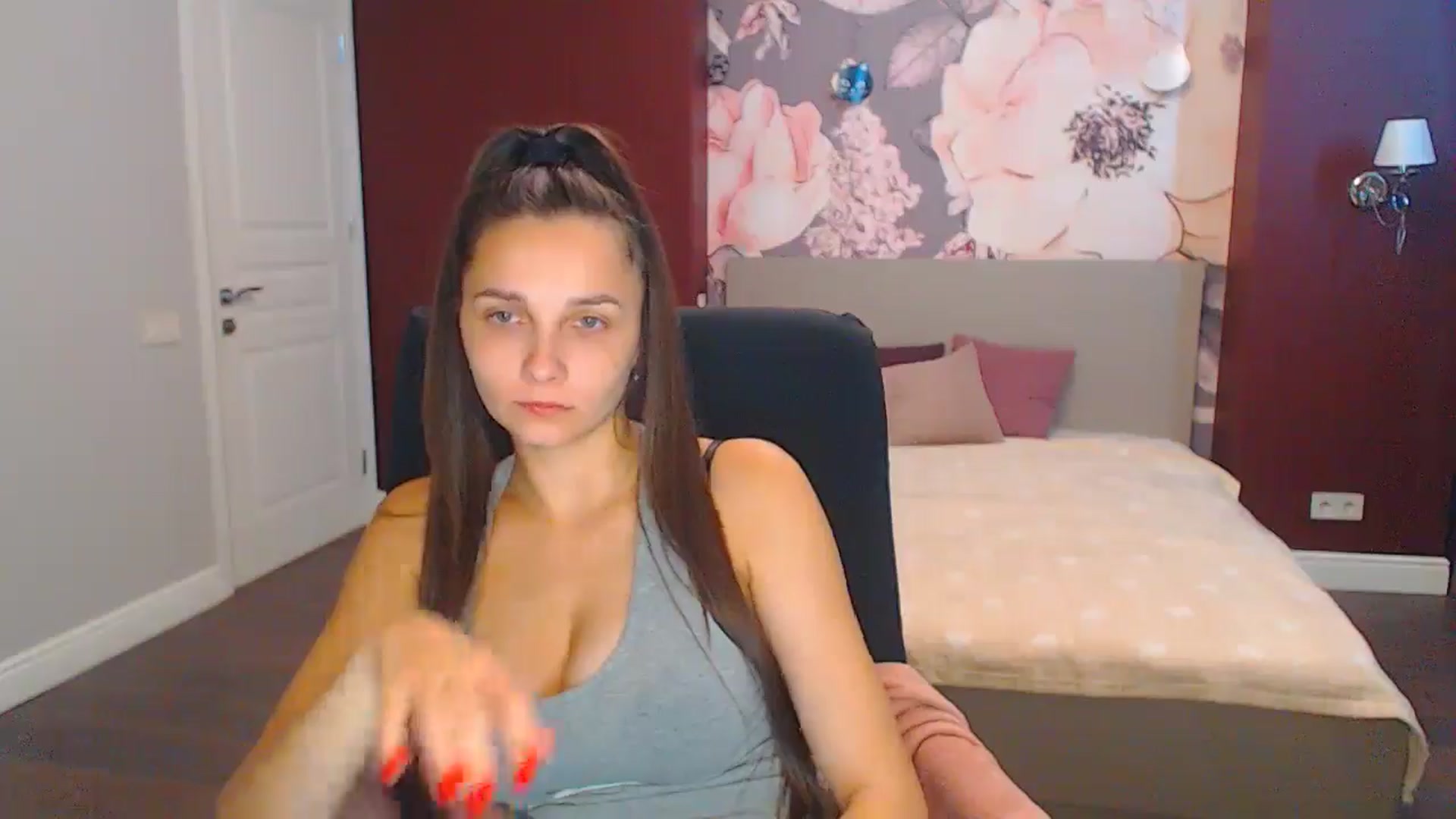 Gallery image thumbnail from Karina_Mils's myfreecams stream on, 09/01/2024, 07:12 image 5 of 20