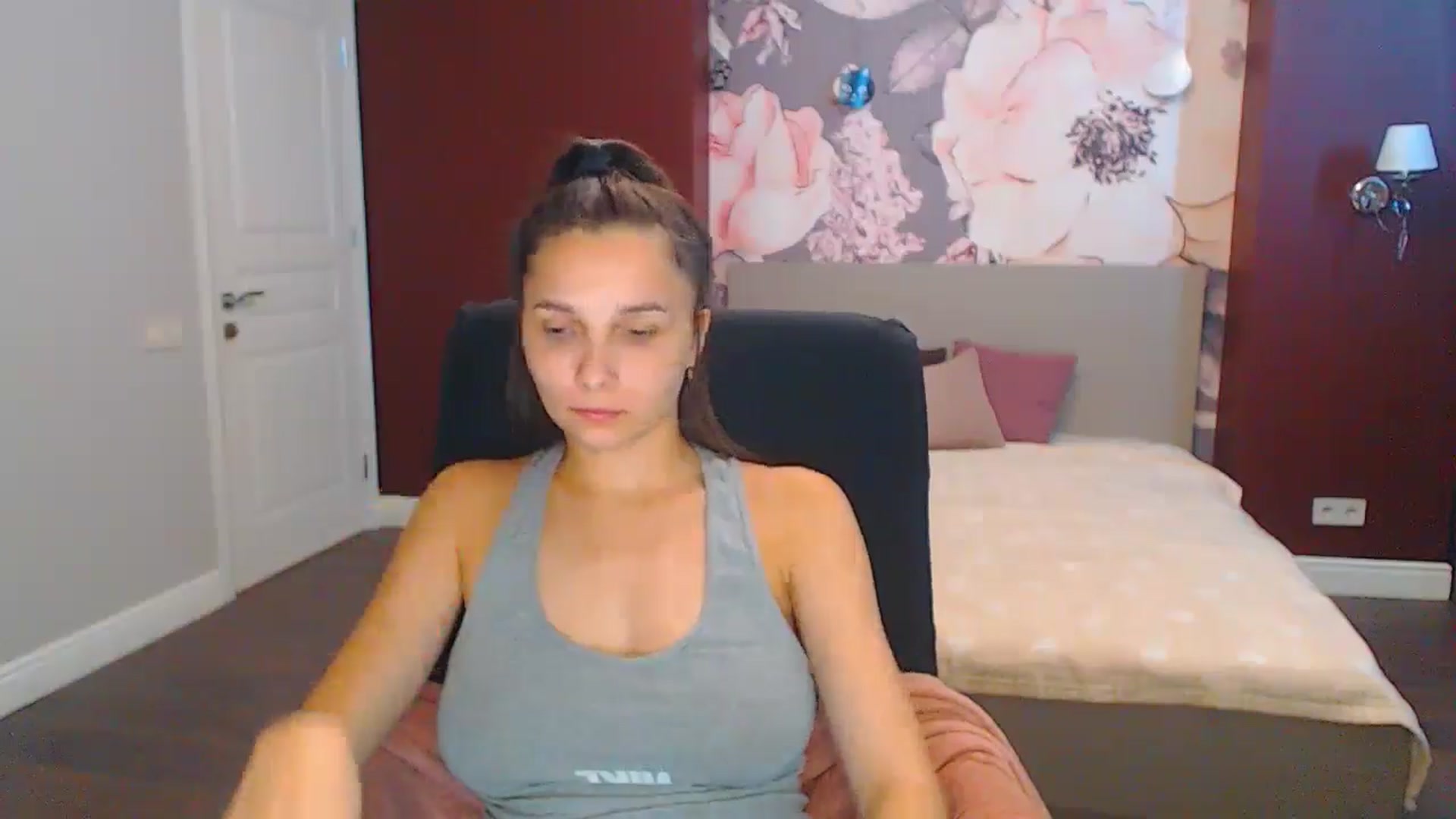 Gallery image thumbnail from Karina_Mils's myfreecams stream on, 09/01/2024, 07:12 image 18 of 20