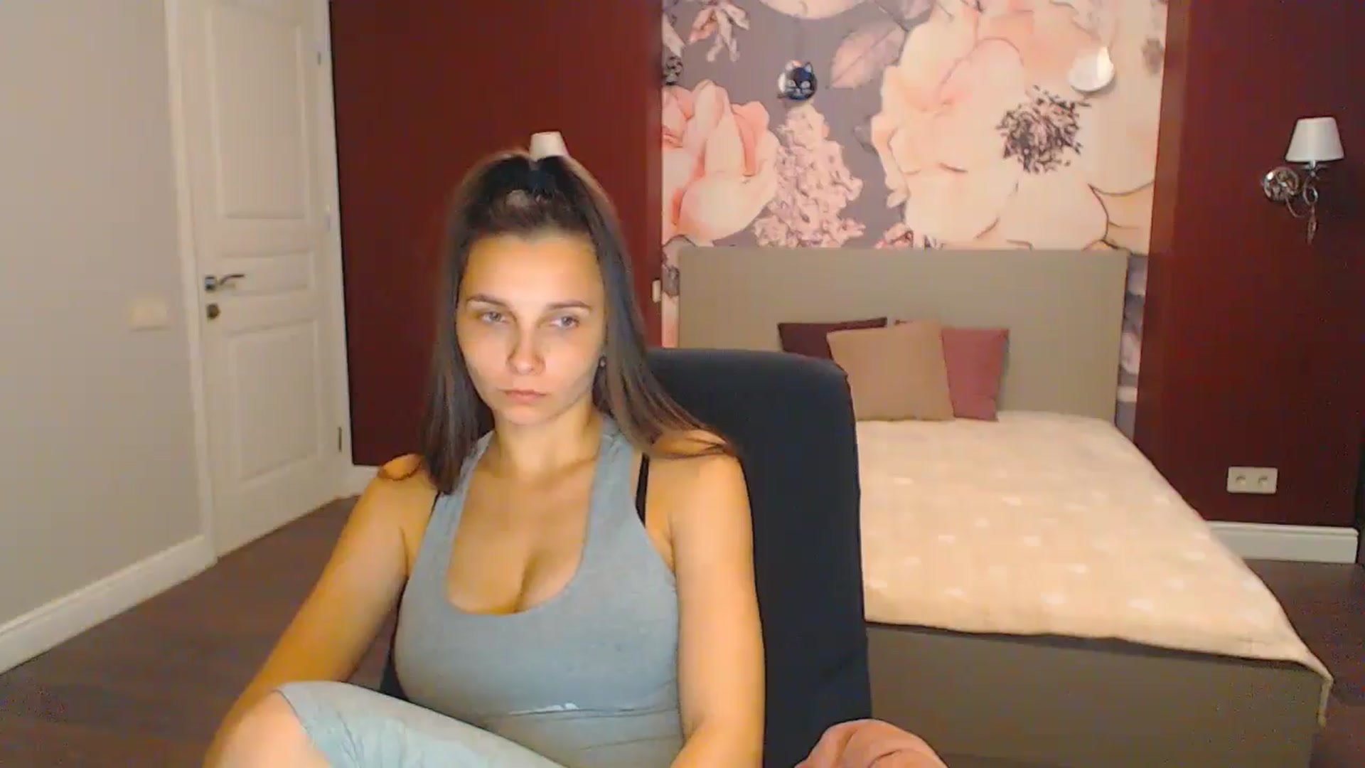 Gallery image thumbnail from Karina_Mils's myfreecams stream on, 09/01/2024, 17:27 image 4 of 20
