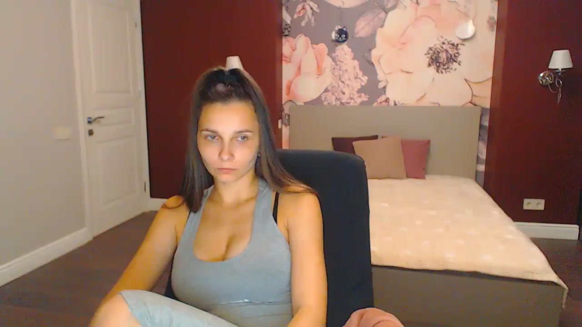 Gallery image thumbnail from Karina_Mils's myfreecams stream on, 09/01/2024, 17:27 image 5 of 20